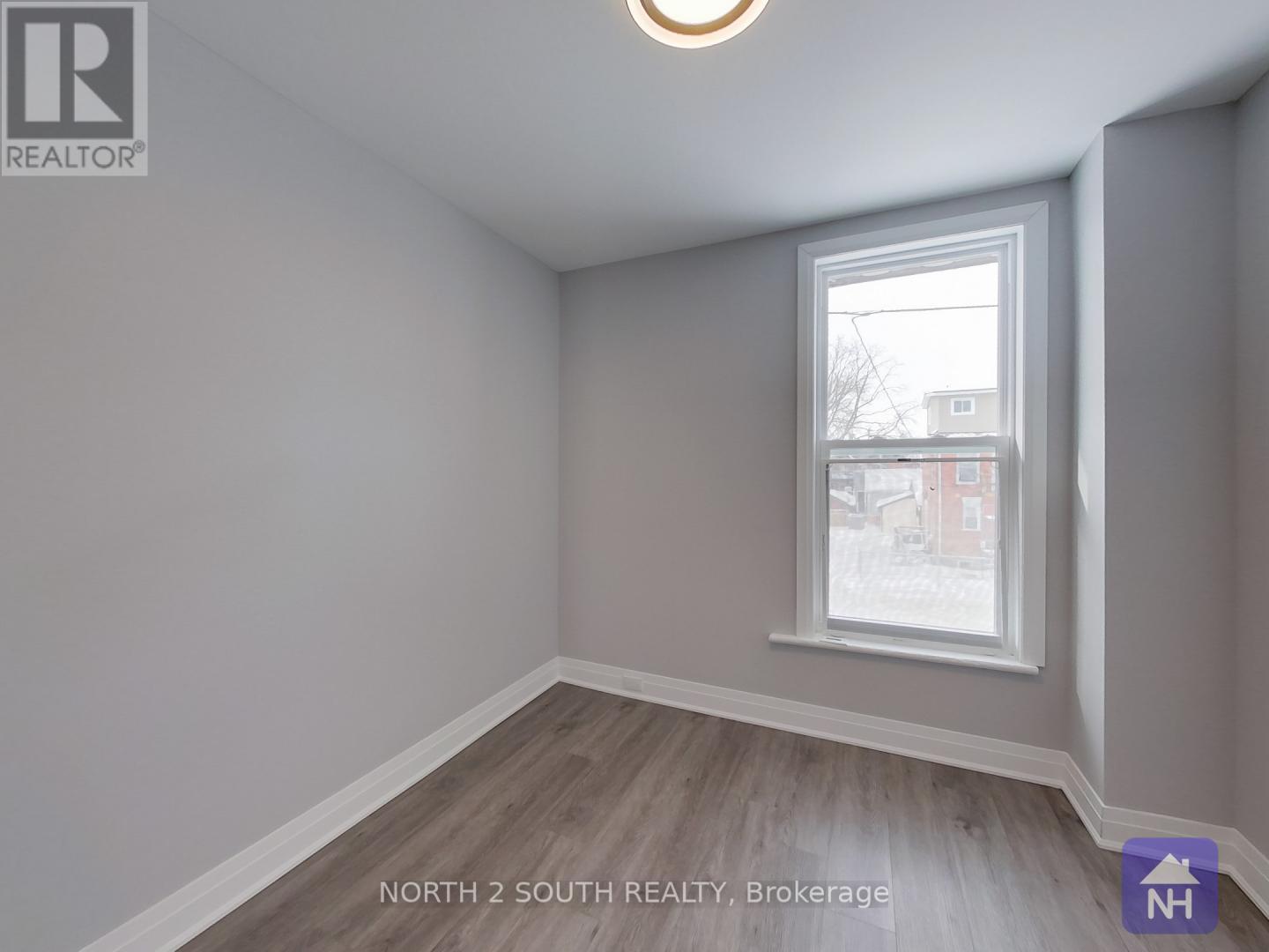 190 Stewart Street, Peterborough Central (South), Ontario  K9J 3M5 - Photo 13 - X12000761