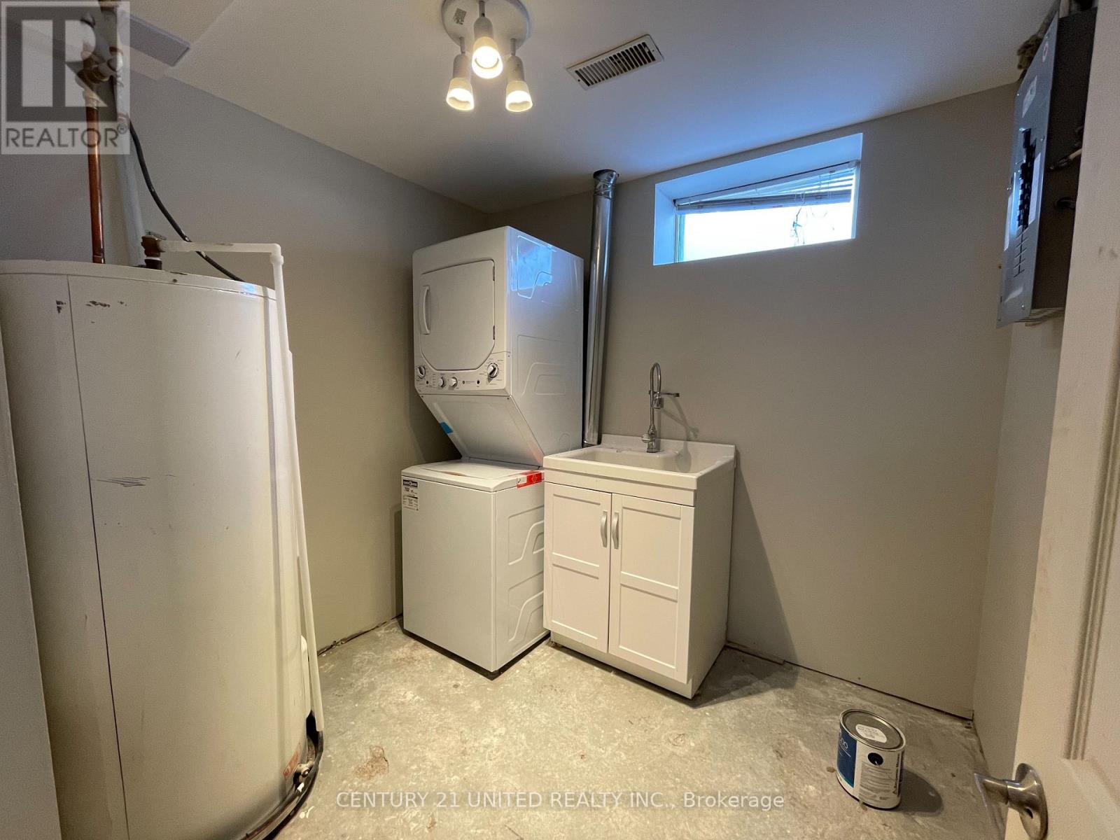 Lower - 685 Armour Road, Peterborough East (Central), Ontario  K9H 1Z5 - Photo 12 - X12001471