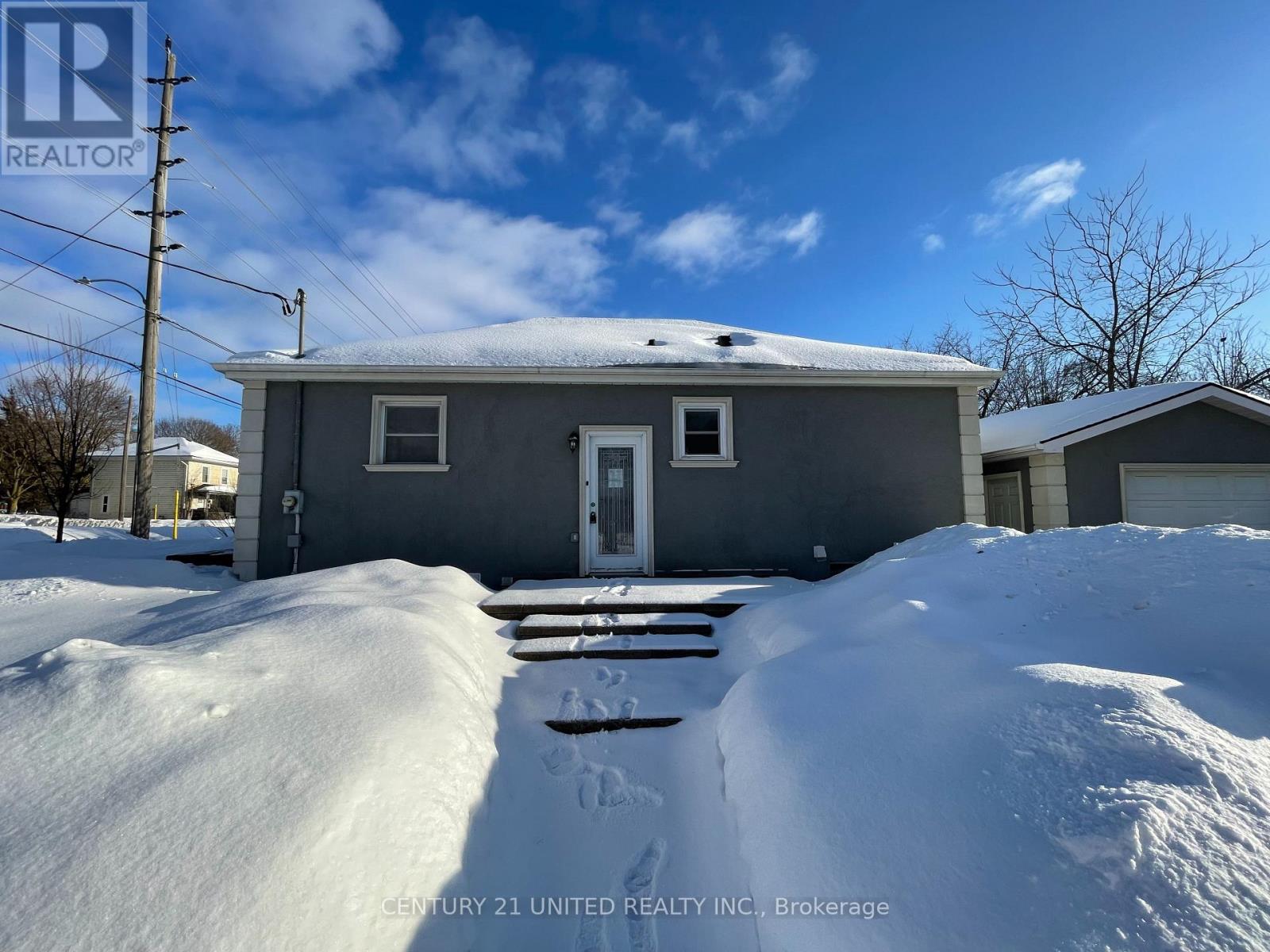 Lower - 685 Armour Road, Peterborough East (Central), Ontario  K9H 1Z5 - Photo 2 - X12001471