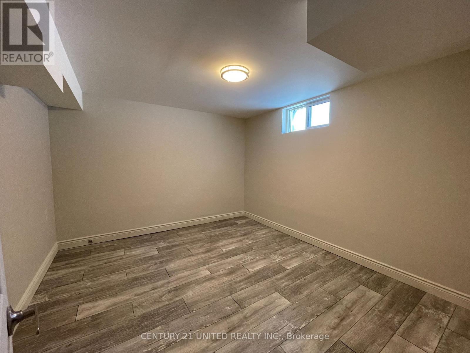 Lower - 685 Armour Road, Peterborough East (Central), Ontario  K9H 1Z5 - Photo 6 - X12001471