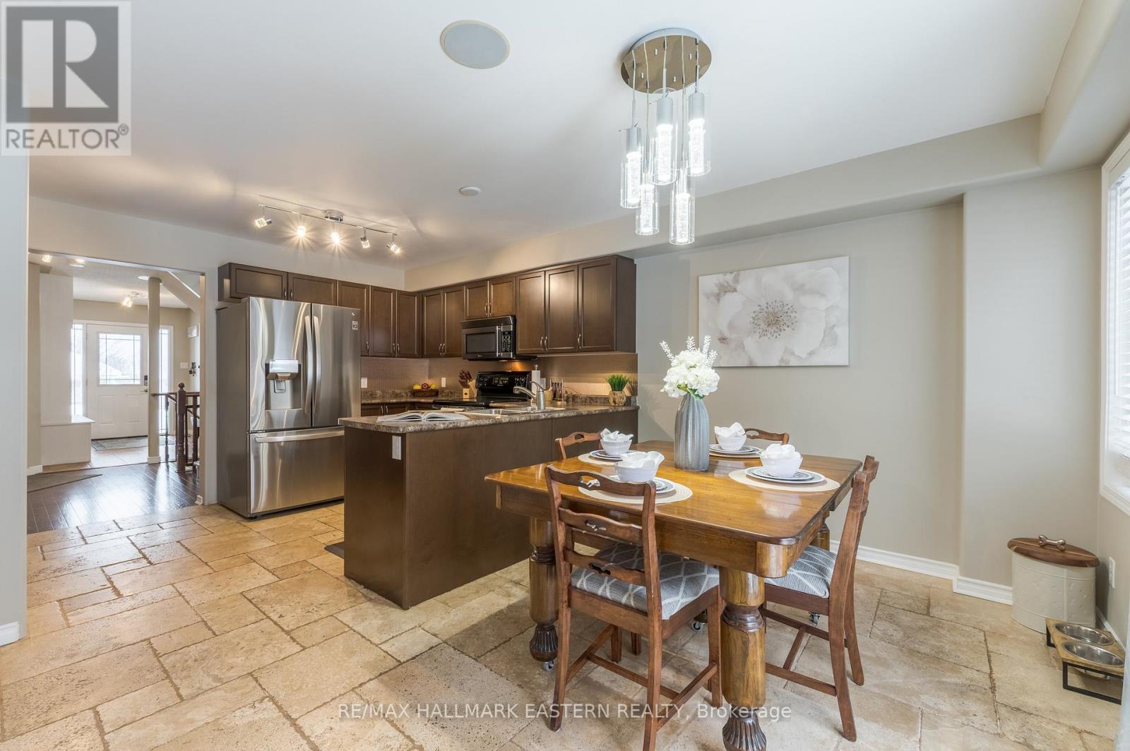 312 Glenwood Street, Selwyn, Ontario  K9H 2B3 - Photo 13 - X12001476