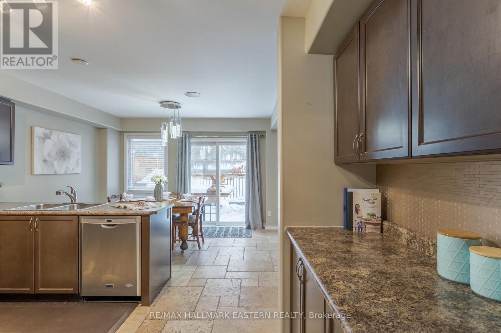 312 Glenwood Street, Selwyn, Ontario  K9H 2B3 - Photo 18 - X12001476