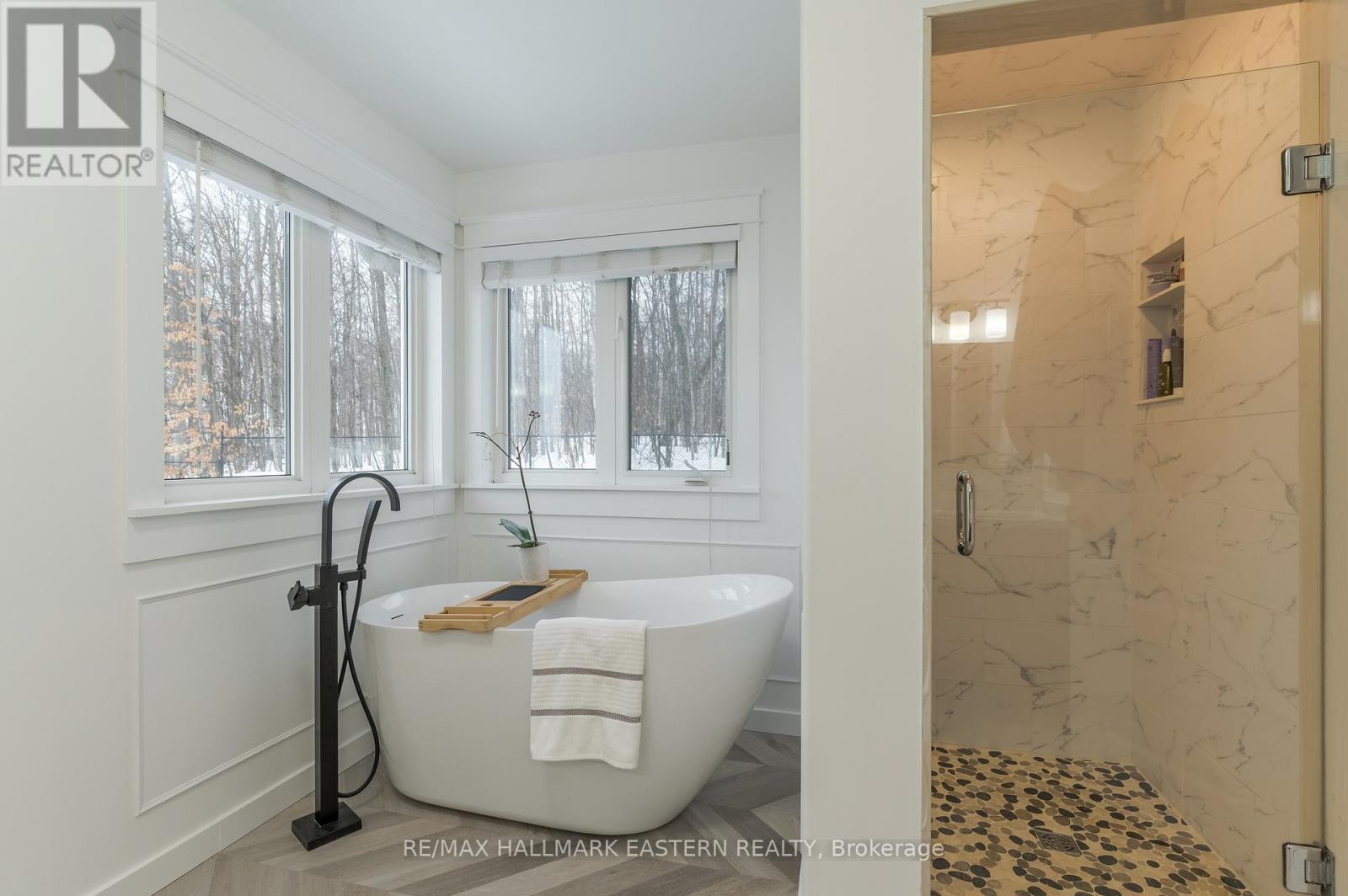 312 Glenwood Street, Selwyn, Ontario  K9H 2B3 - Photo 30 - X12001476