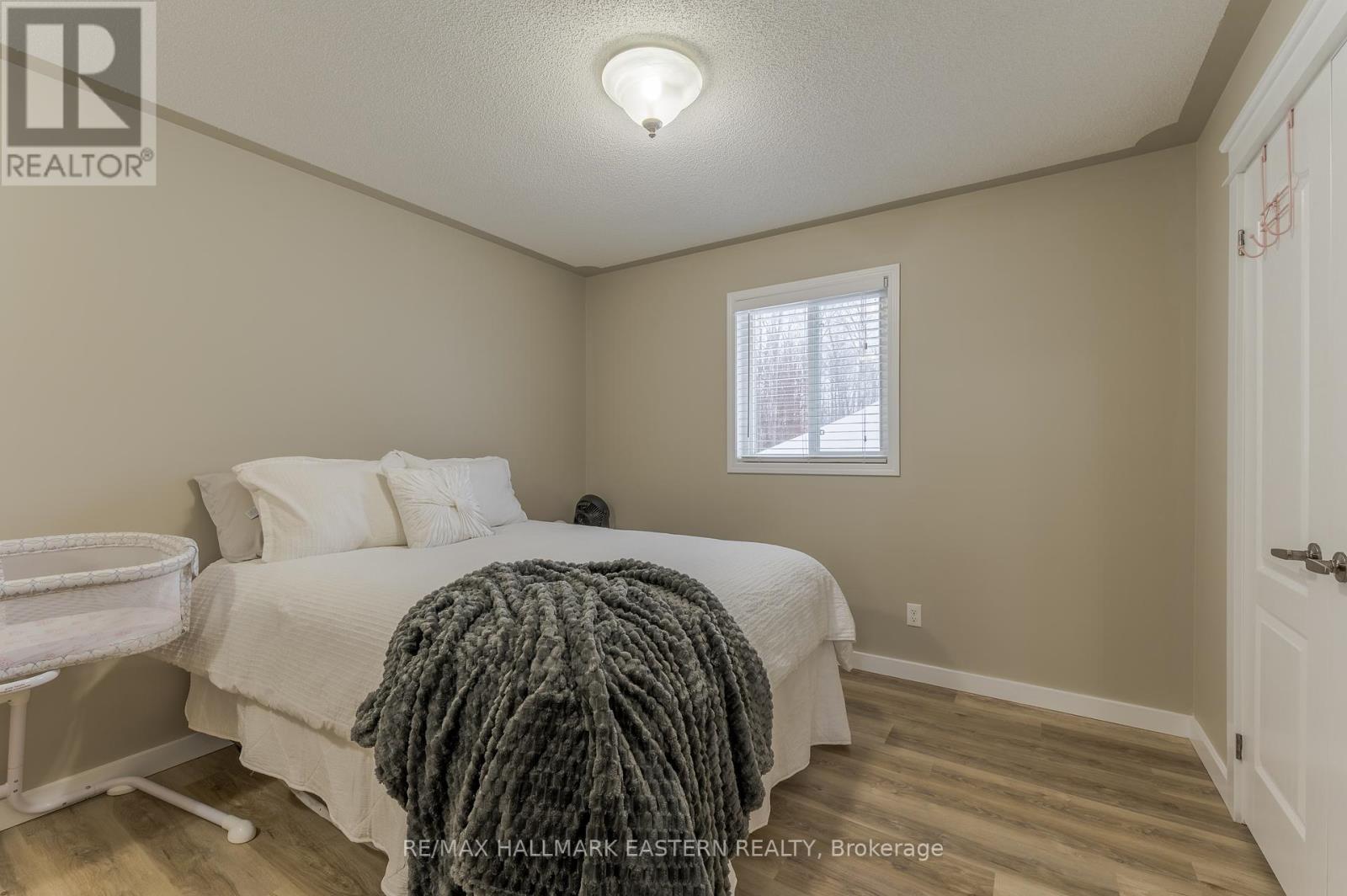 312 Glenwood Street, Selwyn, Ontario  K9H 2B3 - Photo 33 - X12001476