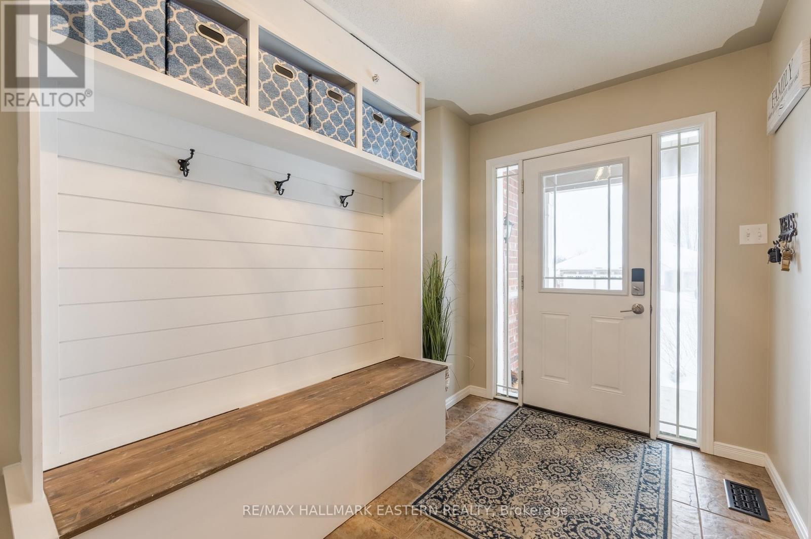 312 Glenwood Street, Selwyn, Ontario  K9H 2B3 - Photo 4 - X12001476