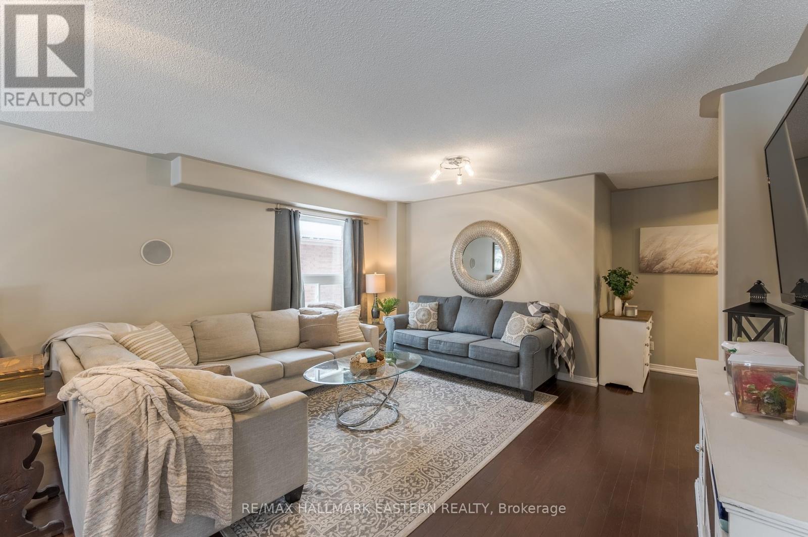 312 Glenwood Street, Selwyn, Ontario  K9H 2B3 - Photo 8 - X12001476