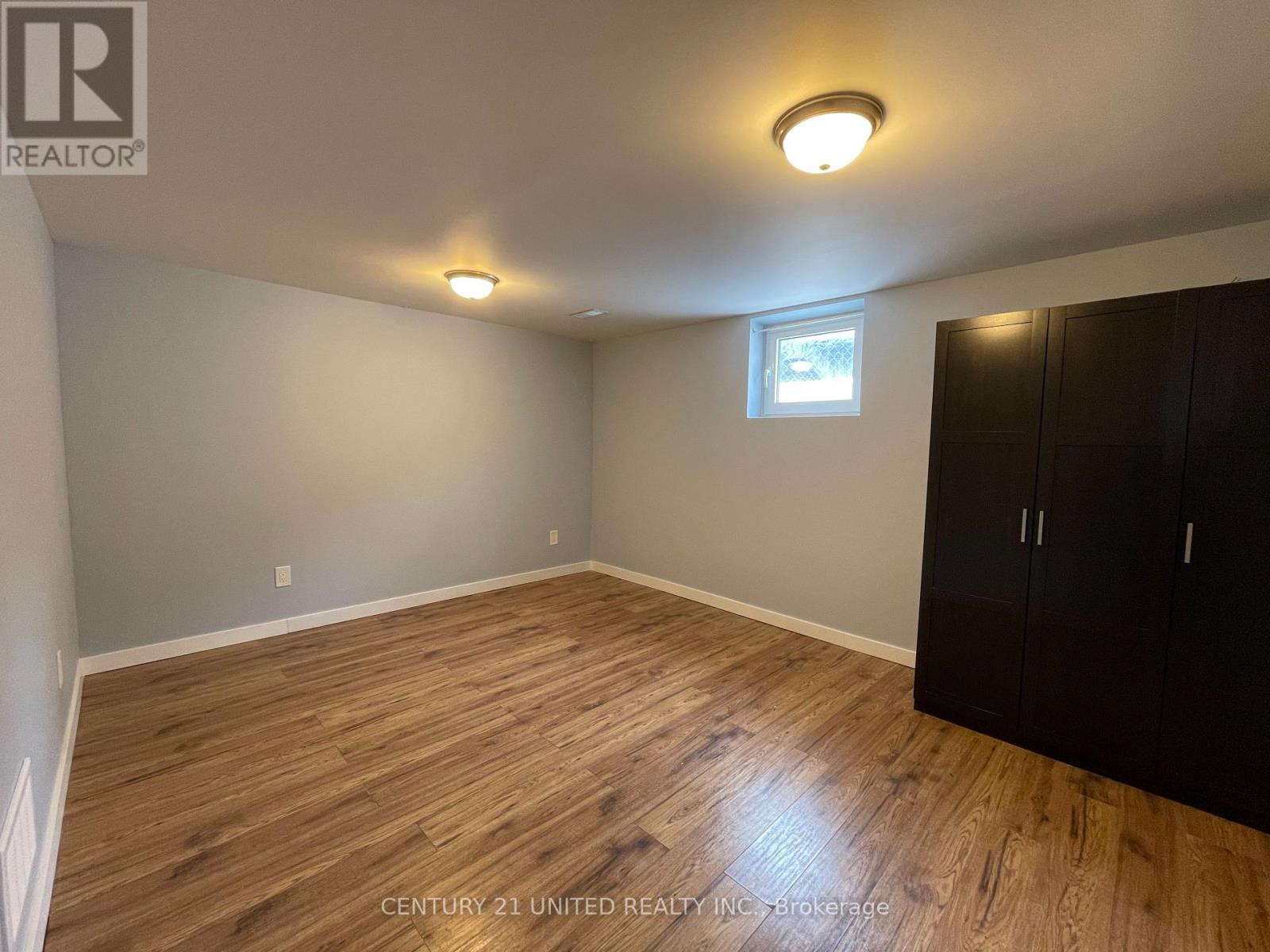 Lower - 431 O'connell Road, Peterborough South (West), Ontario  K9J 4E1 - Photo 10 - X12001501