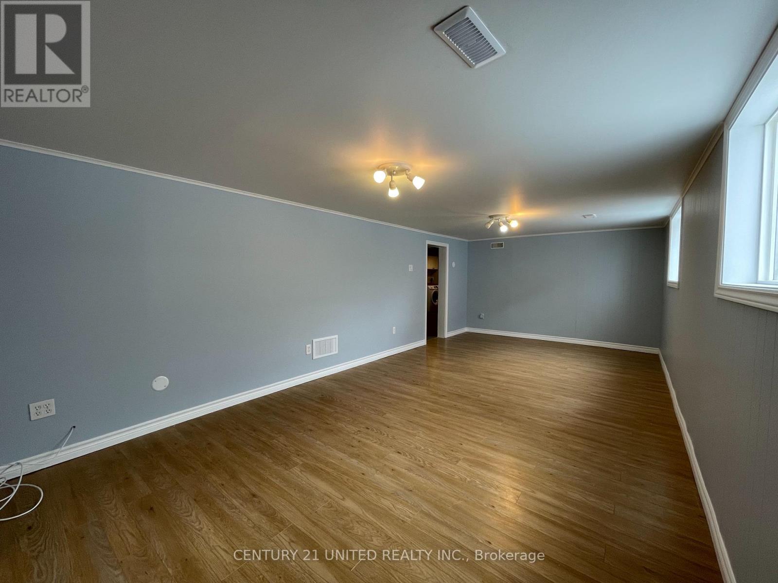 Lower - 431 O'connell Road, Peterborough South (West), Ontario  K9J 4E1 - Photo 4 - X12001501