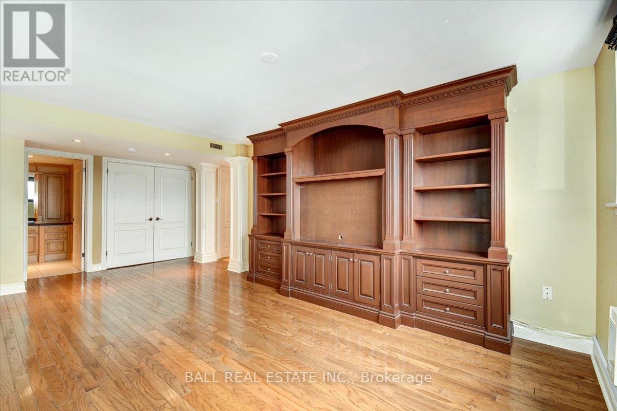 Ph1 - 885 Clonsilla Avenue, Peterborough West (Central), Ontario  K9J 5Y2 - Photo 20 - X12001517