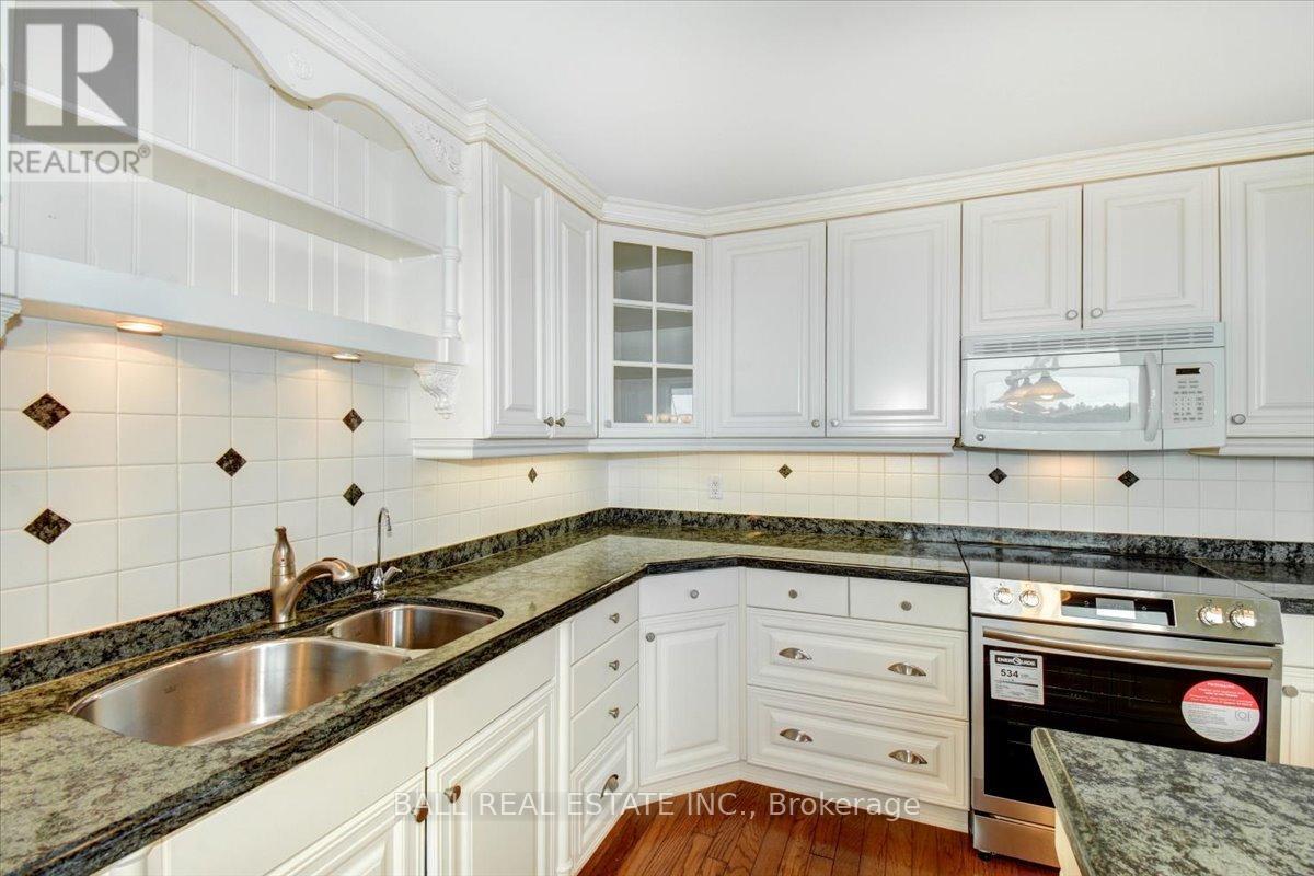 Ph1 - 885 Clonsilla Avenue, Peterborough West (Central), Ontario  K9J 5Y2 - Photo 9 - X12001517