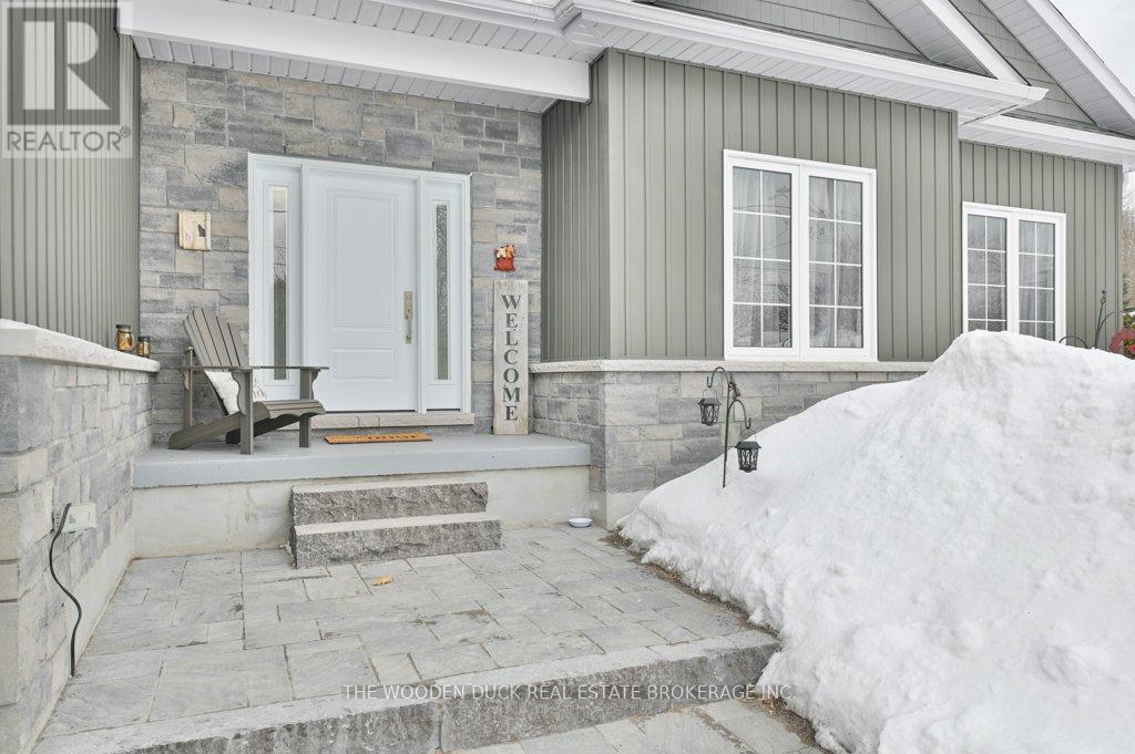 3 Mclean Avenue, Havelock-Belmont-Methuen (Havelock), Ontario  K0L 1Z0 - Photo 2 - X12001539
