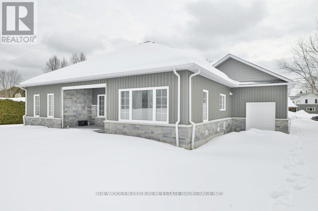 3 Mclean Avenue, Havelock-Belmont-Methuen (Havelock), Ontario  K0L 1Z0 - Photo 35 - X12001539