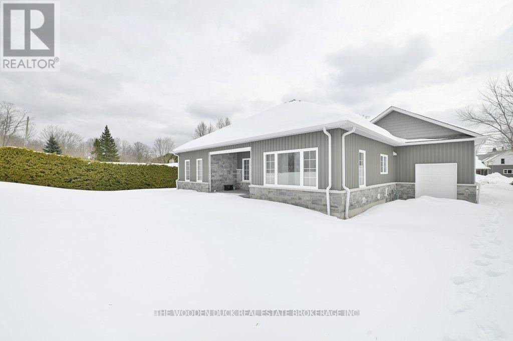 3 Mclean Avenue, Havelock-Belmont-Methuen (Havelock), Ontario  K0L 1Z0 - Photo 36 - X12001539