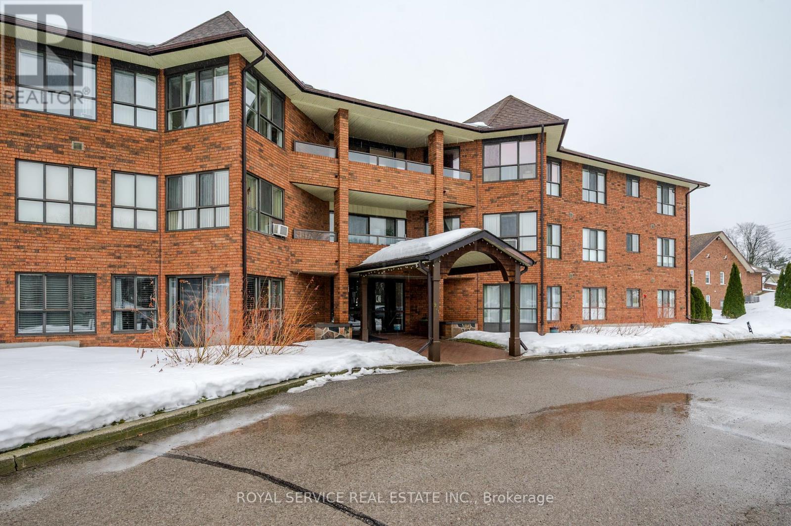 215 - 921 Armour Road, Peterborough East (North), Ontario  K9H 7K5 - Photo 2 - X12006017