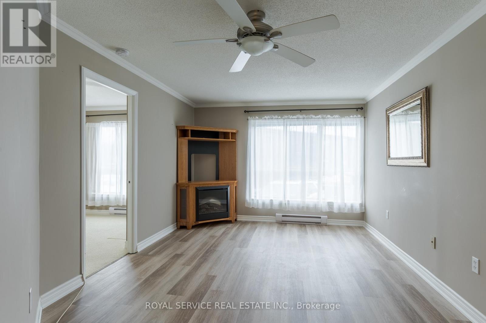 215 - 921 Armour Road, Peterborough East (North), Ontario  K9H 7K5 - Photo 9 - X12006017