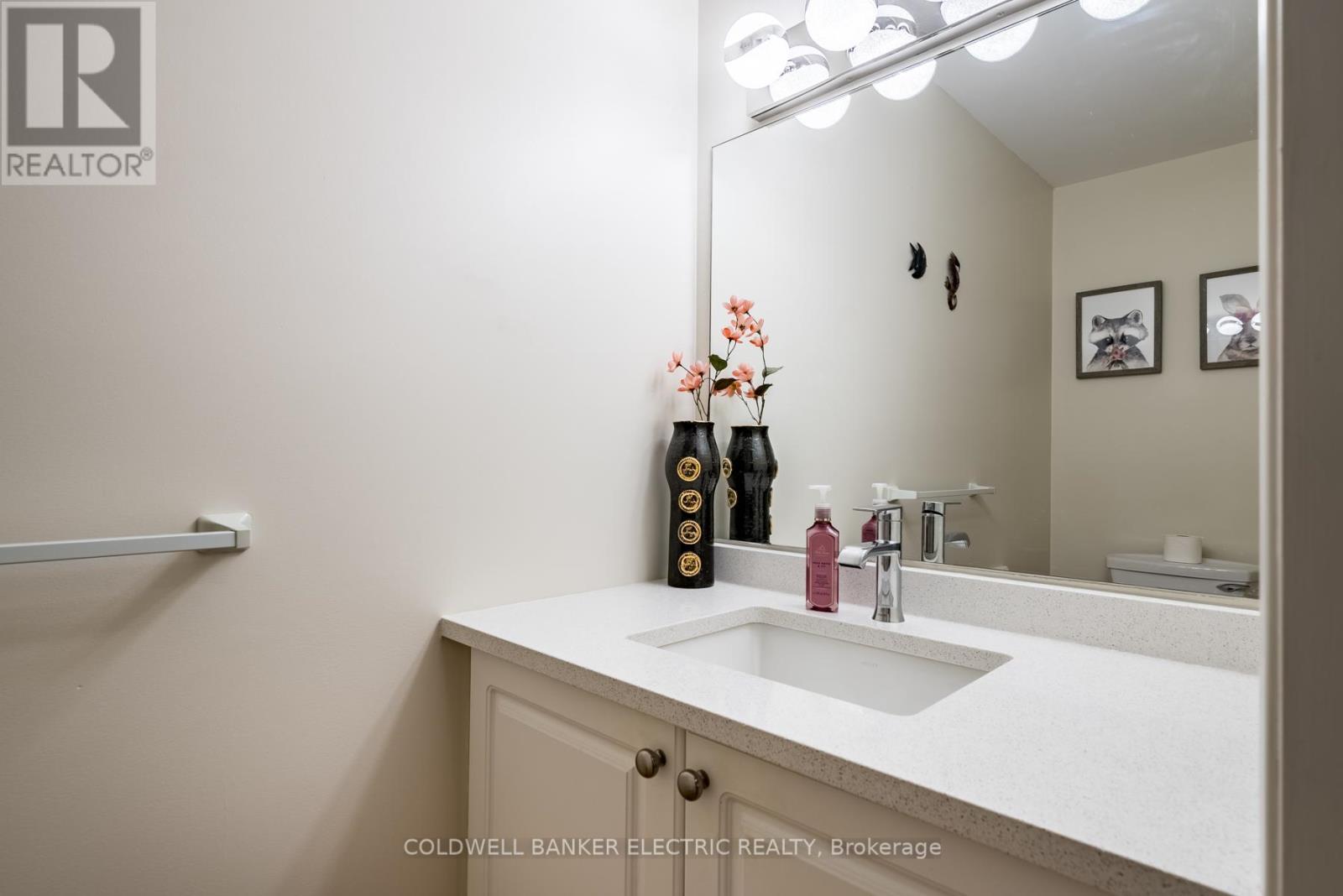 10 - 861 Wentworth Street, Peterborough West (Central), Ontario  K9J 8R7 - Photo 16 - X12006493