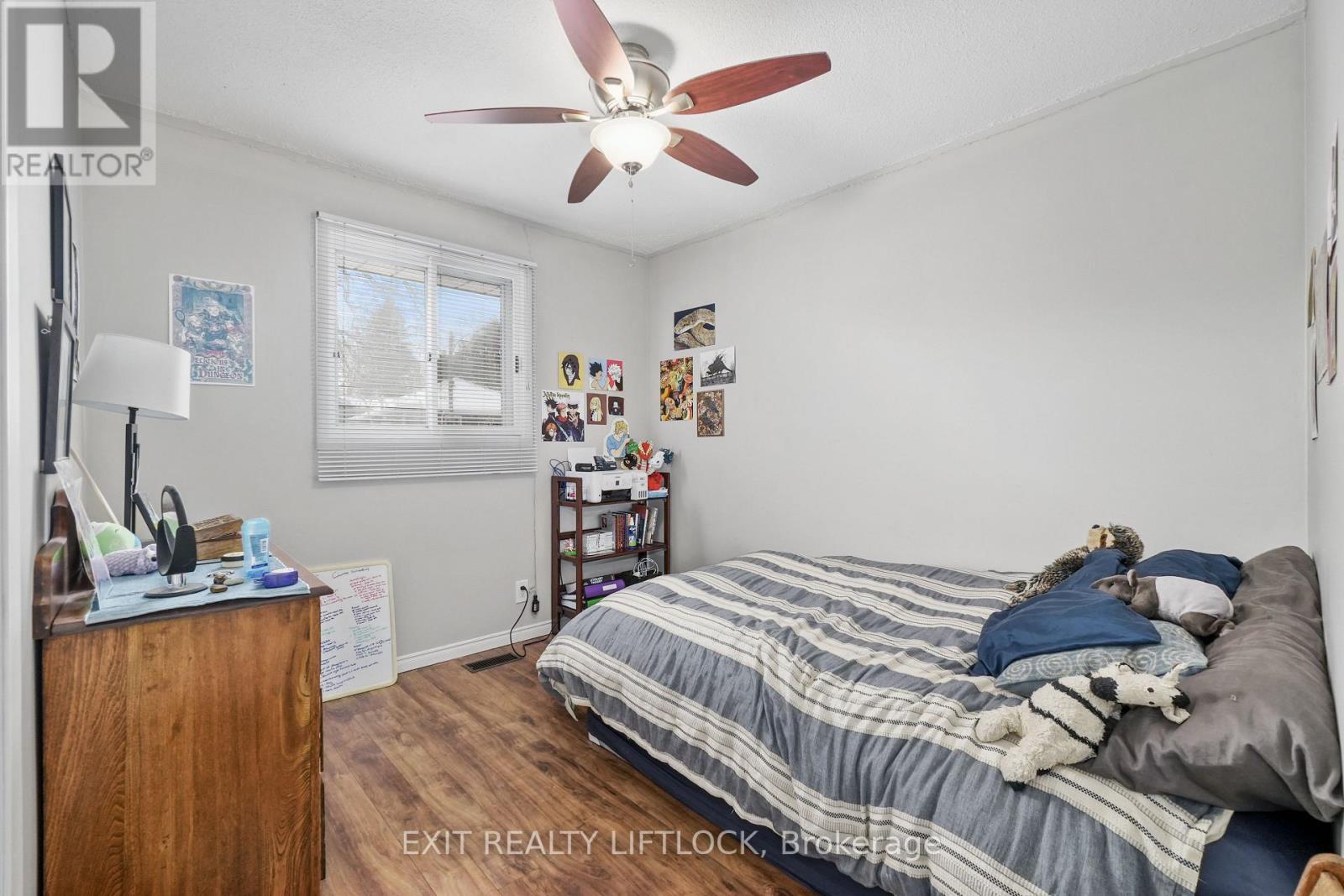 210 Antrim Street, Peterborough Central (North), Ontario  K9H 3G4 - Photo 10 - X12006773