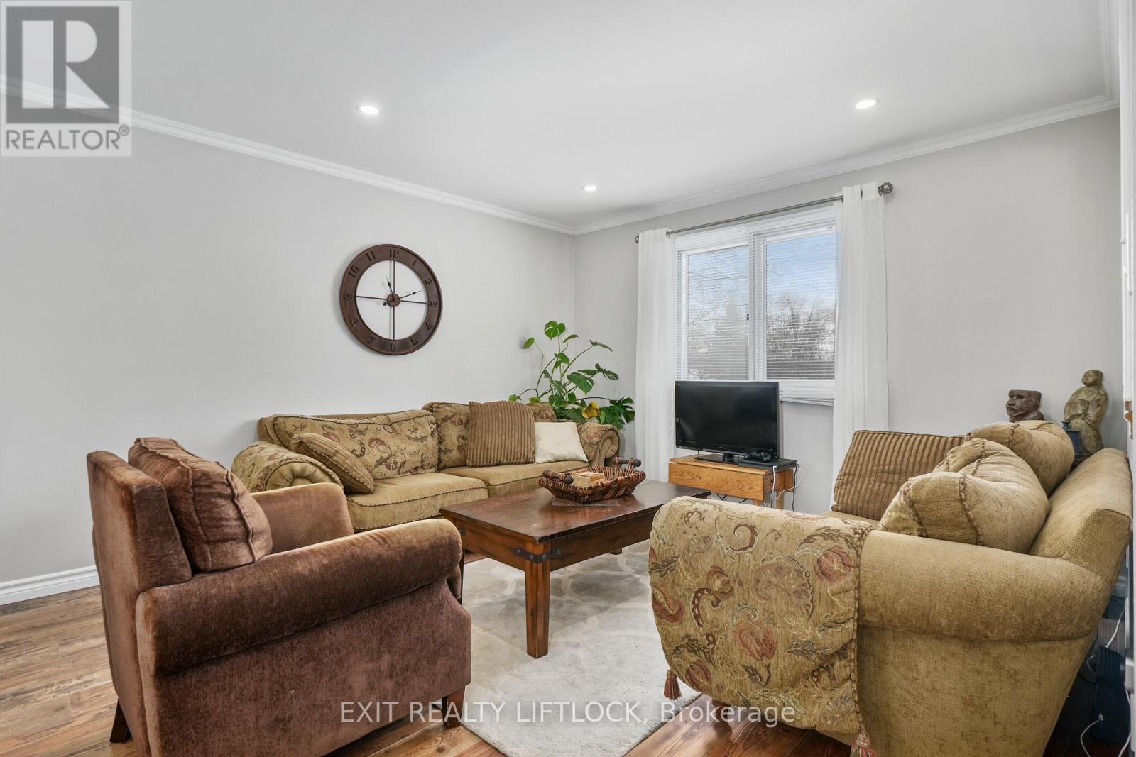 210 Antrim Street, Peterborough Central (North), Ontario  K9H 3G4 - Photo 23 - X12006773