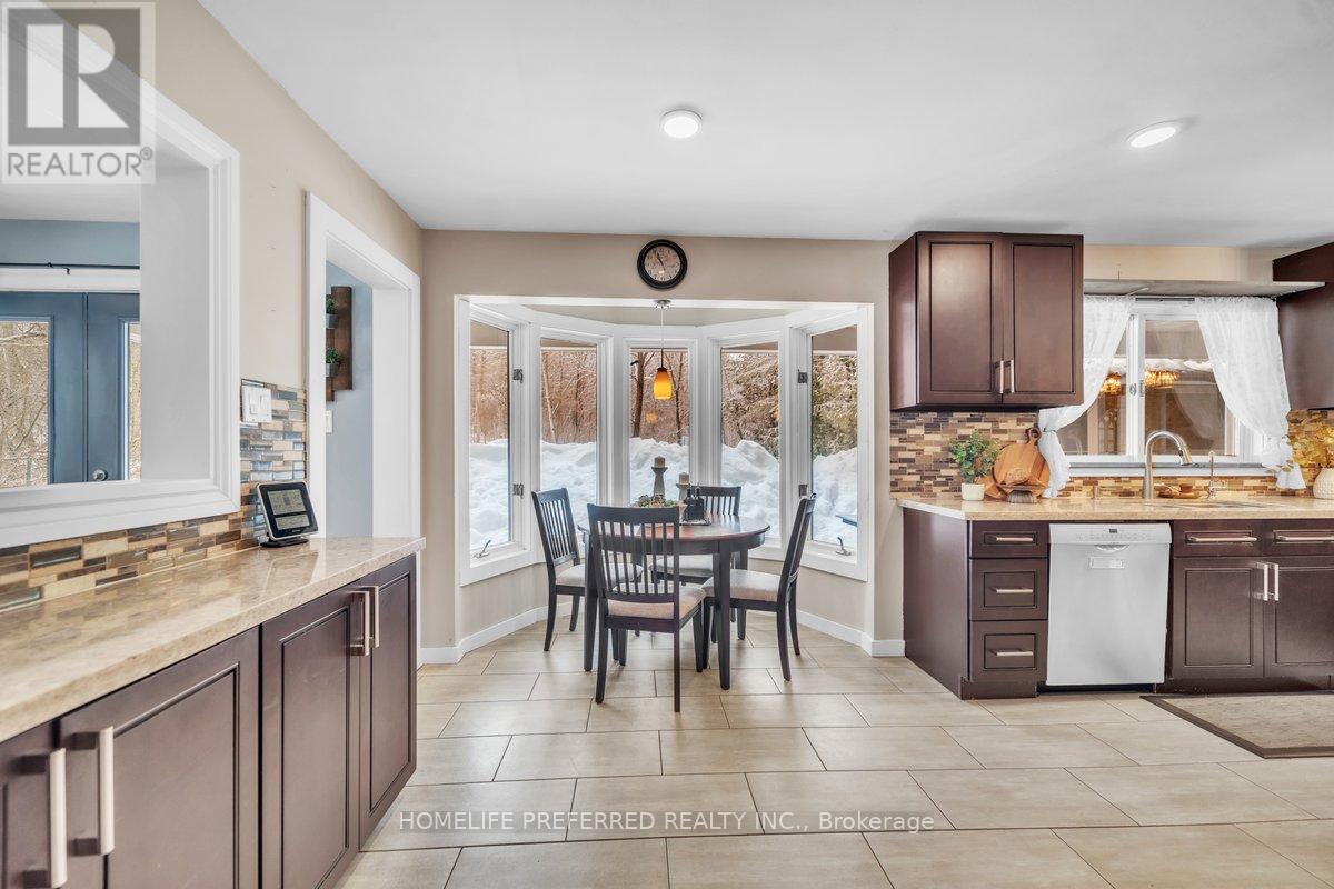 1966 Darling Crescent, Cavan Monaghan (Cavan Twp), Ontario  L0A 1C0 - Photo 6 - X12007386