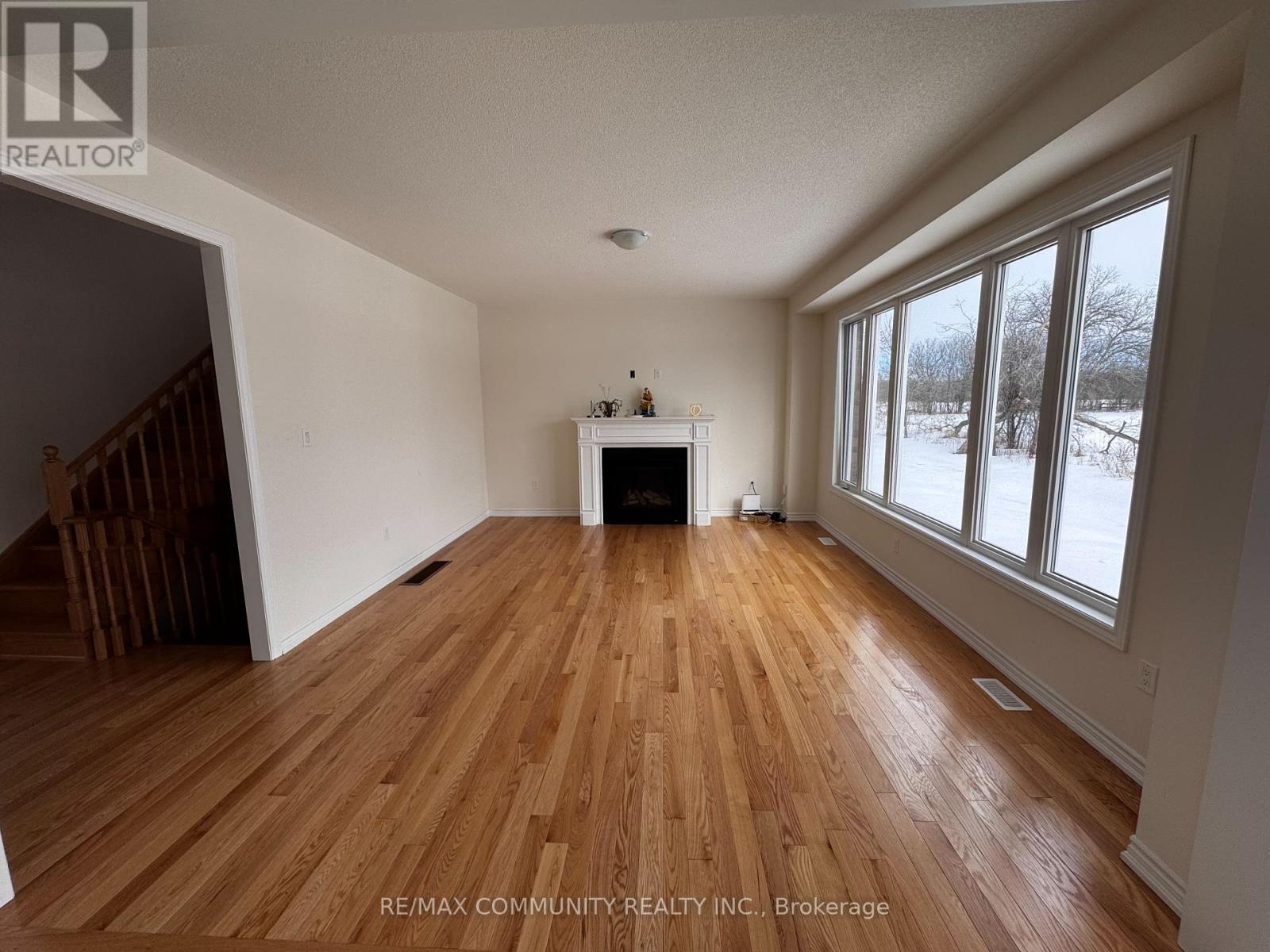 92 Golden Meadows Drive, Otonabee-South Monaghan, Ontario  K9J 0K8 - Photo 13 - X12008153