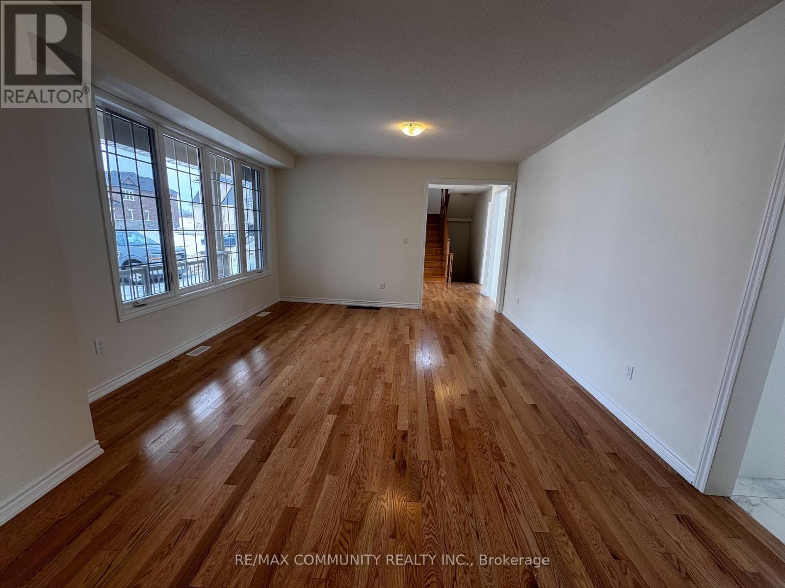 92 Golden Meadows Drive, Otonabee-South Monaghan, Ontario  K9J 0K8 - Photo 14 - X12008153