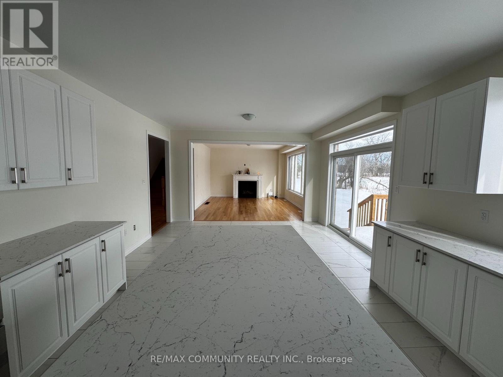 92 Golden Meadows Drive, Otonabee-South Monaghan, Ontario  K9J 0K8 - Photo 9 - X12008153