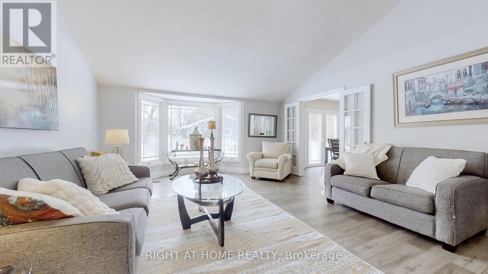 488 Ava Crescent, Cavan Monaghan (Cavan Twp), Ontario  L0A 1G0 - Photo 4 - X12010060