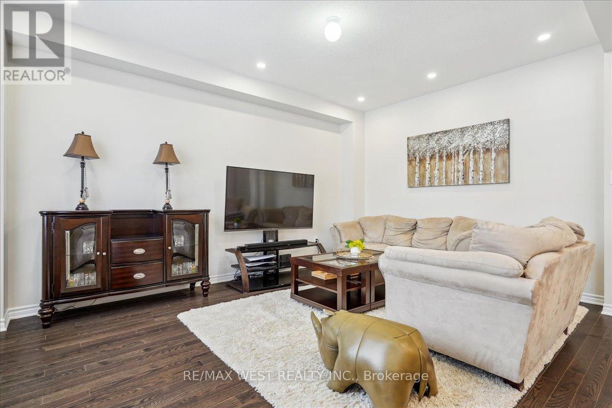 48 Northhill Avenue, Cavan Monaghan (Cavan Twp), Ontario  L0A 1G0 - Photo 5 - X12014859