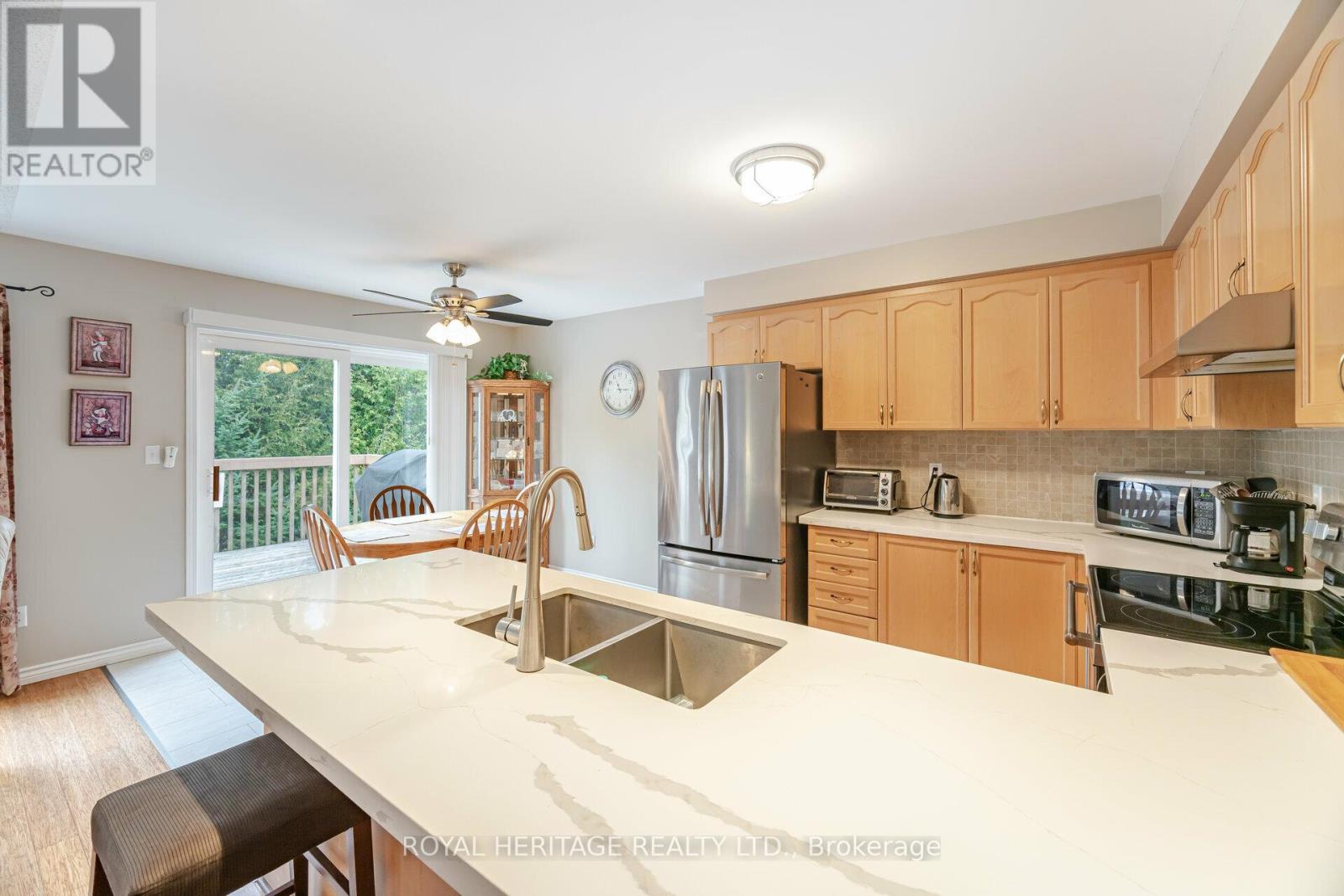 1734 Ravenwood Drive, Peterborough West (North), Ontario  K9K 2P6 - Photo 7 - X12015133