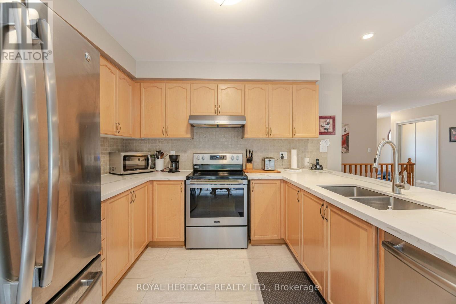 1734 Ravenwood Drive, Peterborough West (North), Ontario  K9K 2P6 - Photo 8 - X12015133