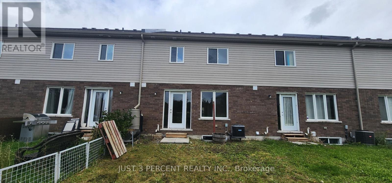1651 Hetherington Drive, Peterborough North (University Heights), Ontario  K9L 1Y7 - Photo 3 - X12015632