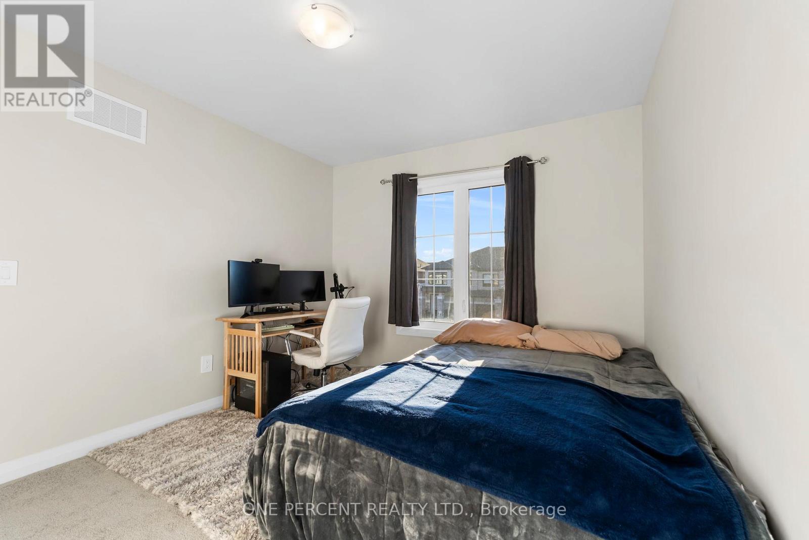 32 Keenan Street, Kawartha Lakes (Lindsay), Ontario  K9V 6C2 - Photo 14 - X12020713