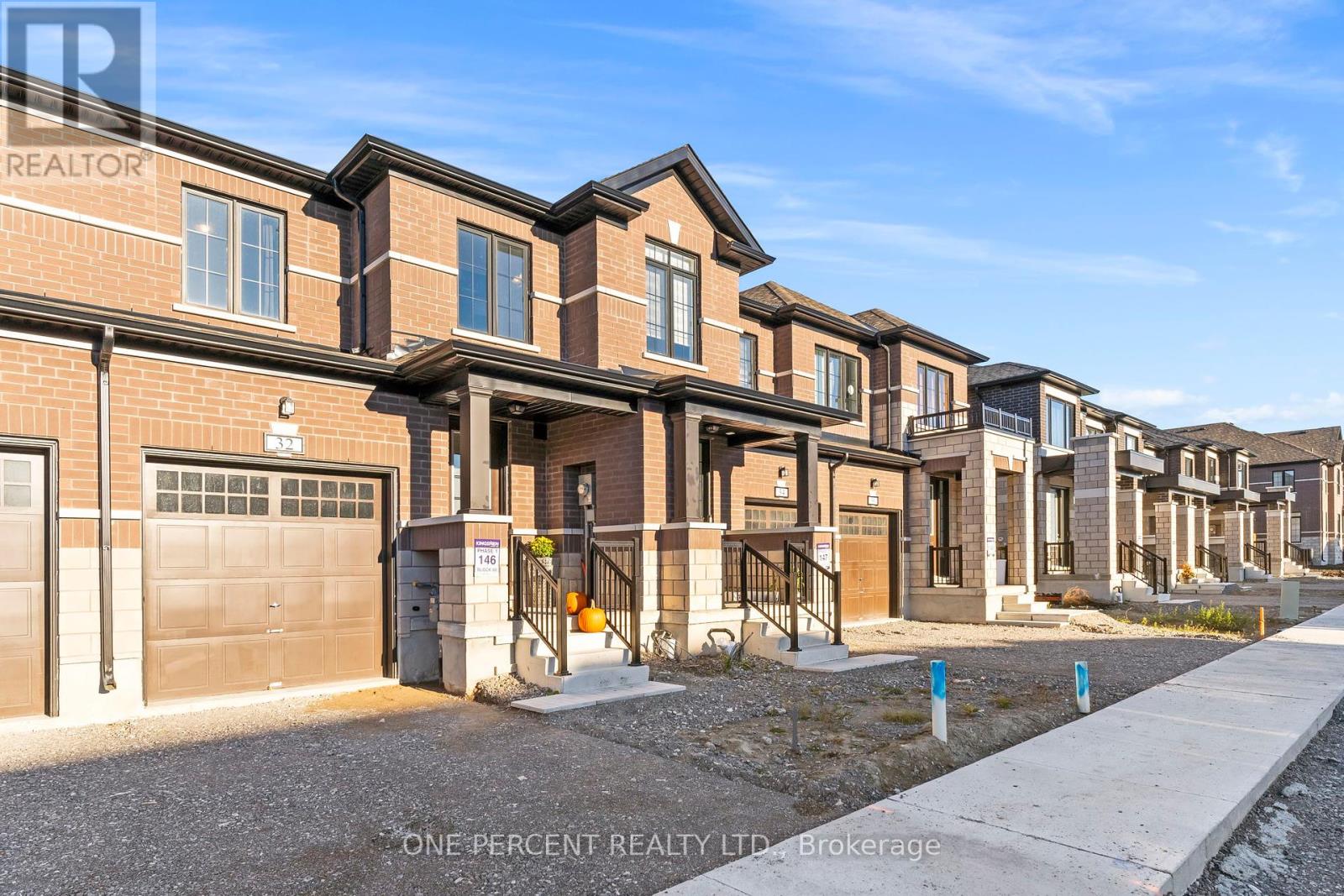 32 Keenan Street, Kawartha Lakes (Lindsay), Ontario  K9V 6C2 - Photo 2 - X12020713