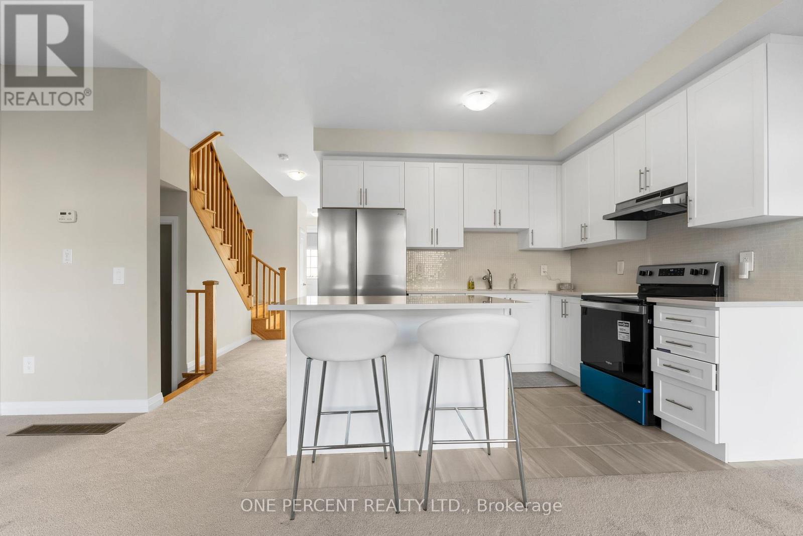 32 Keenan Street, Kawartha Lakes (Lindsay), Ontario  K9V 6C2 - Photo 8 - X12020713