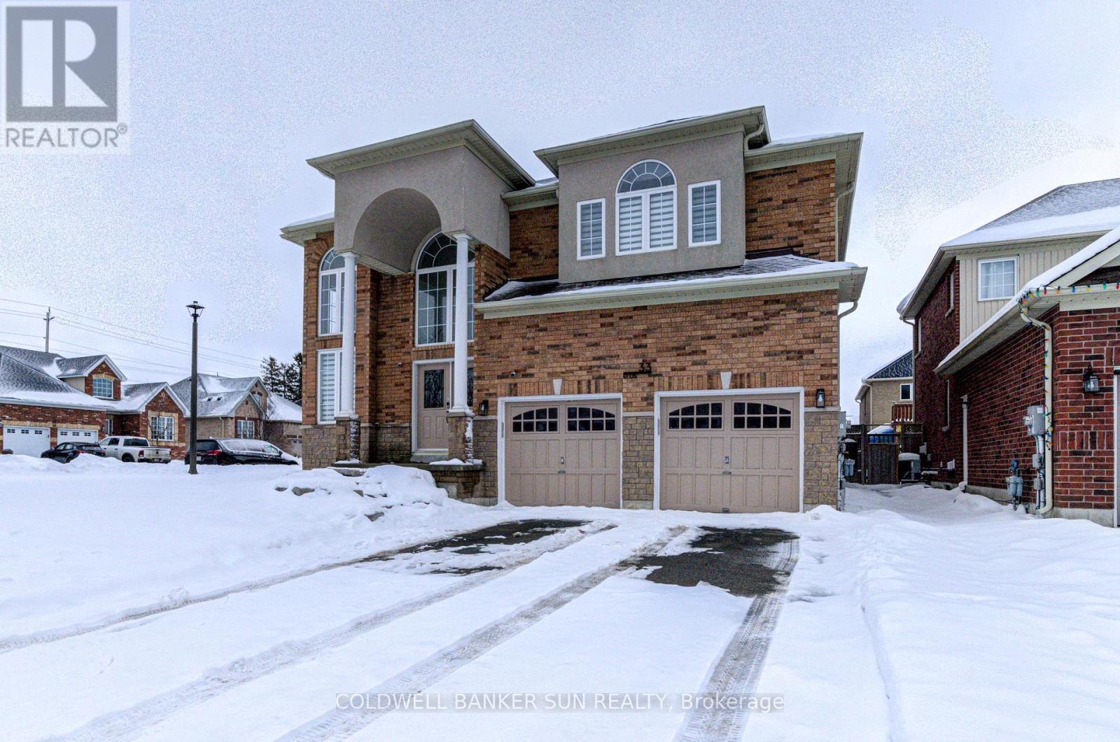 33 Ellis Crescent, Kawartha Lakes (Lindsay), Ontario  K9V 0A5 - Photo 3 - X12021127