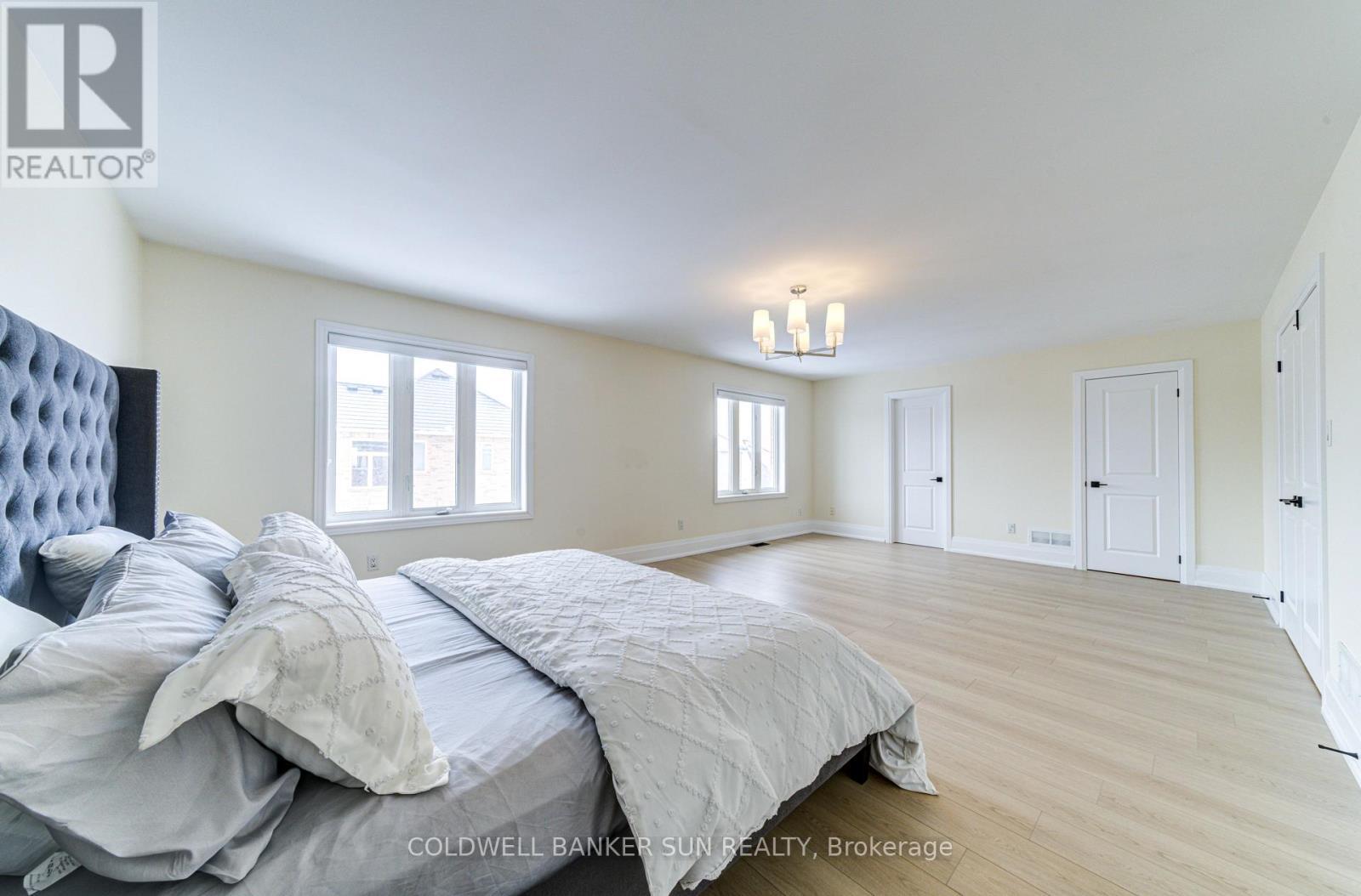 33 Ellis Crescent, Kawartha Lakes (Lindsay), Ontario  K9V 0A5 - Photo 35 - X12021127