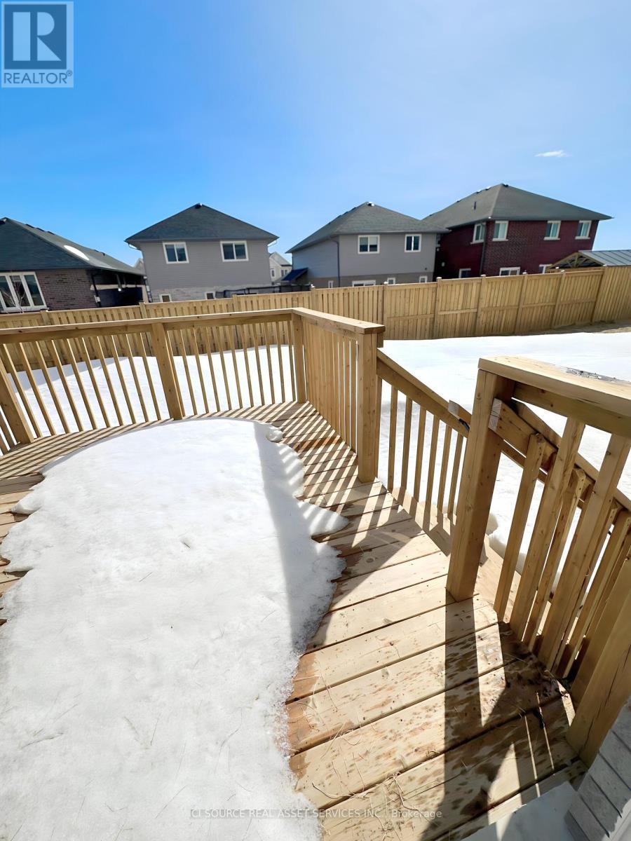 905 Bamford Terrace, Peterborough North (North), Ontario  K9K 0H3 - Photo 12 - X12022406