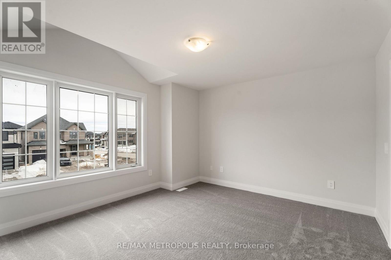 84 Butler Boulevard, Kawartha Lakes (Lindsay), Ontario  K9V 4R1 - Photo 15 - X12023453