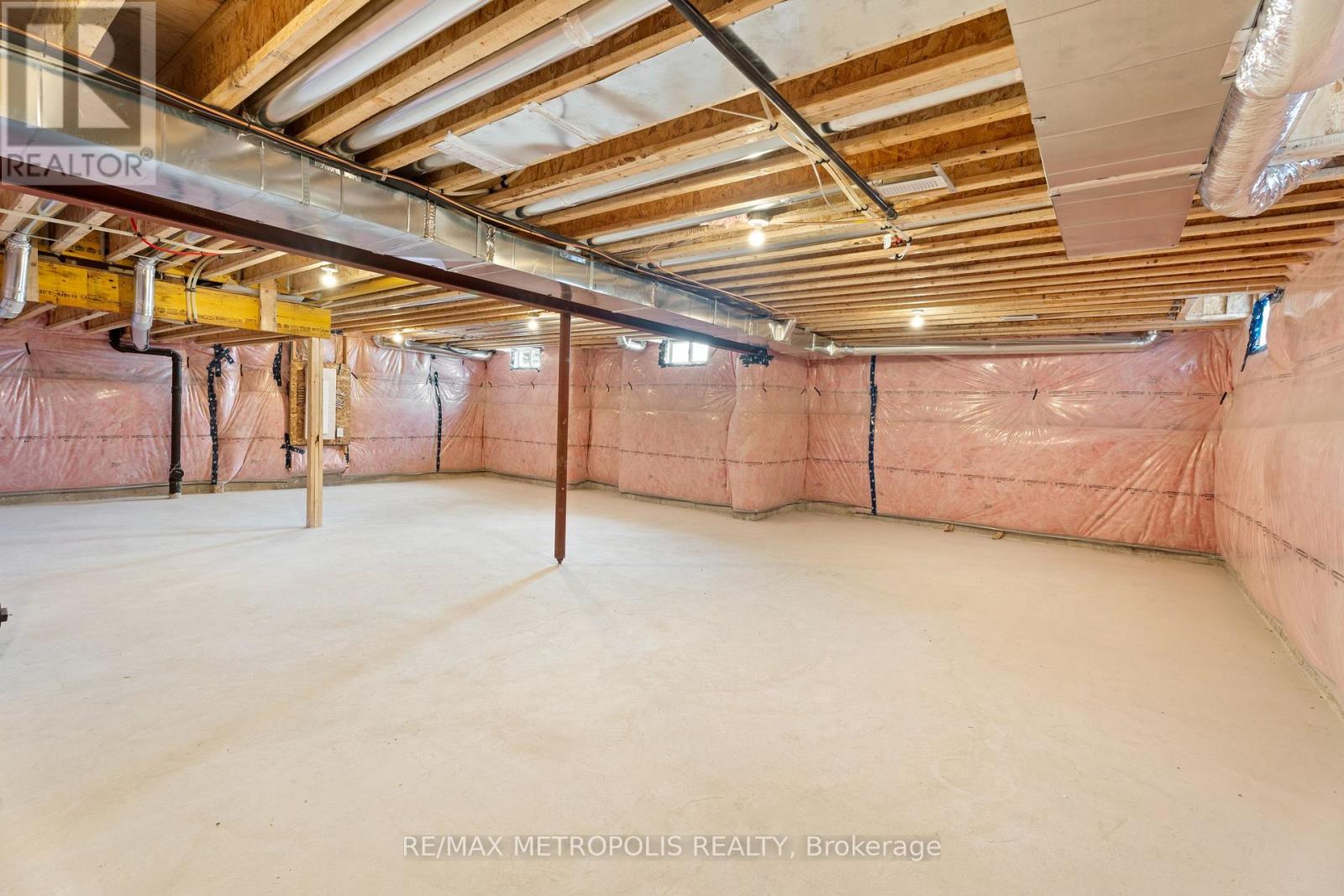 84 Butler Boulevard, Kawartha Lakes (Lindsay), Ontario  K9V 4R1 - Photo 35 - X12023453