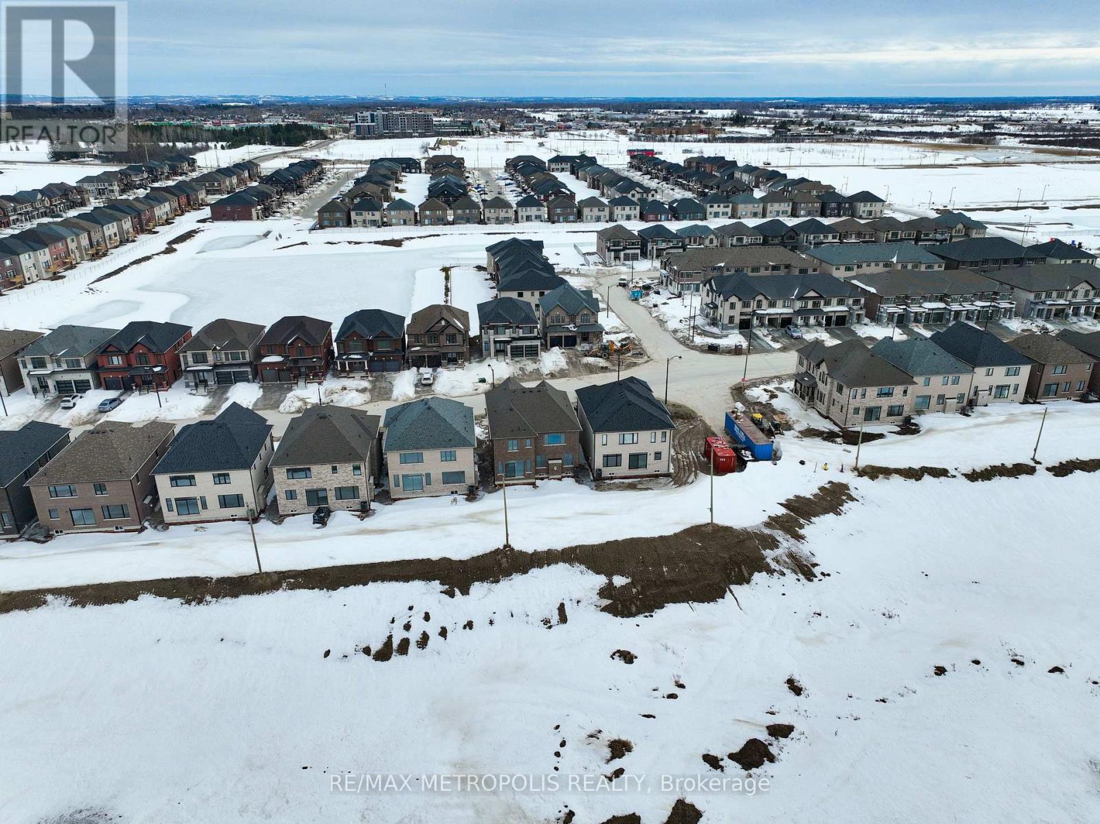 84 Butler Boulevard, Kawartha Lakes (Lindsay), Ontario  K9V 4R1 - Photo 37 - X12023453