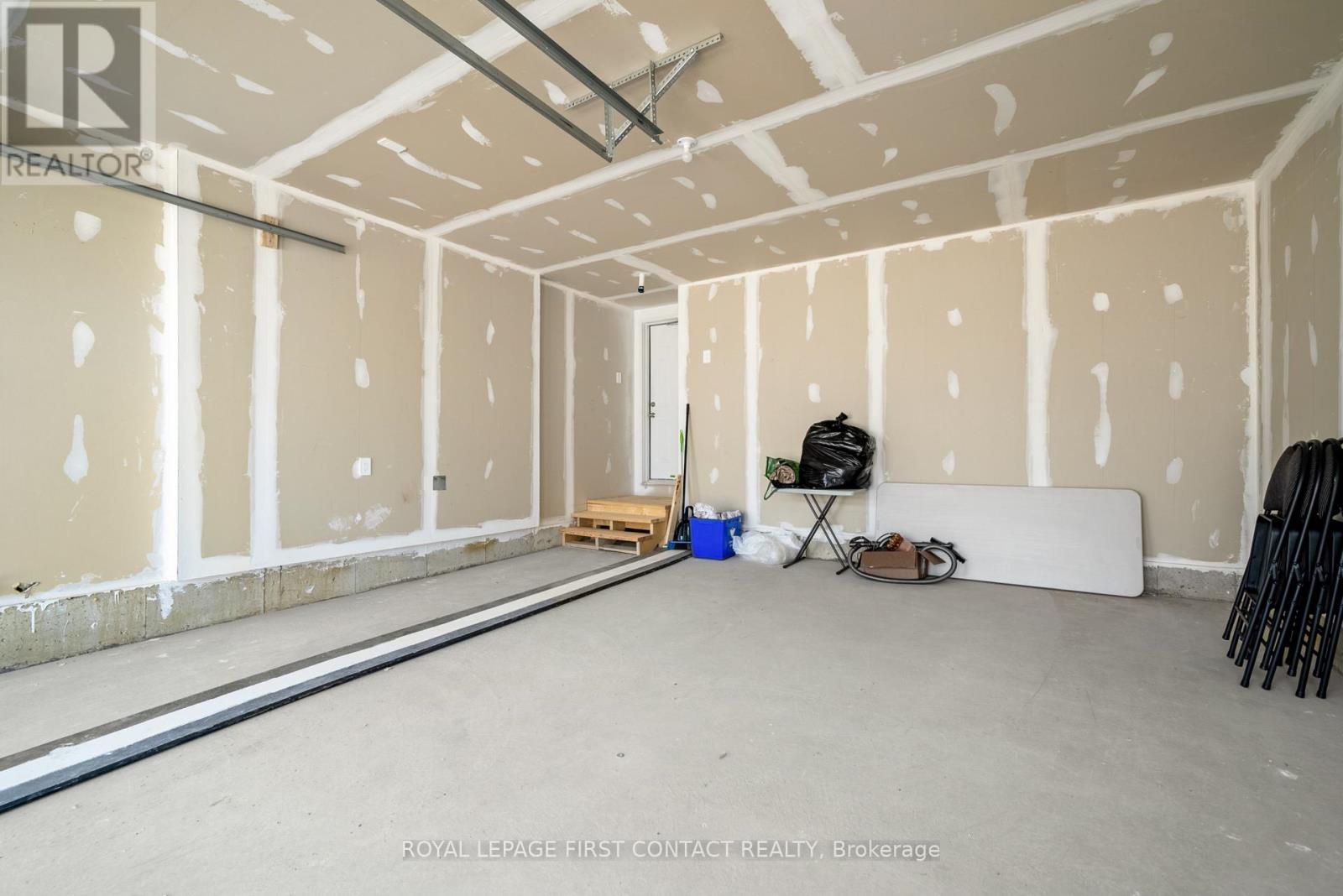 25 Corley Street, Kawartha Lakes (Lindsay), Ontario  K9V 6C2 - Photo 16 - X12023495