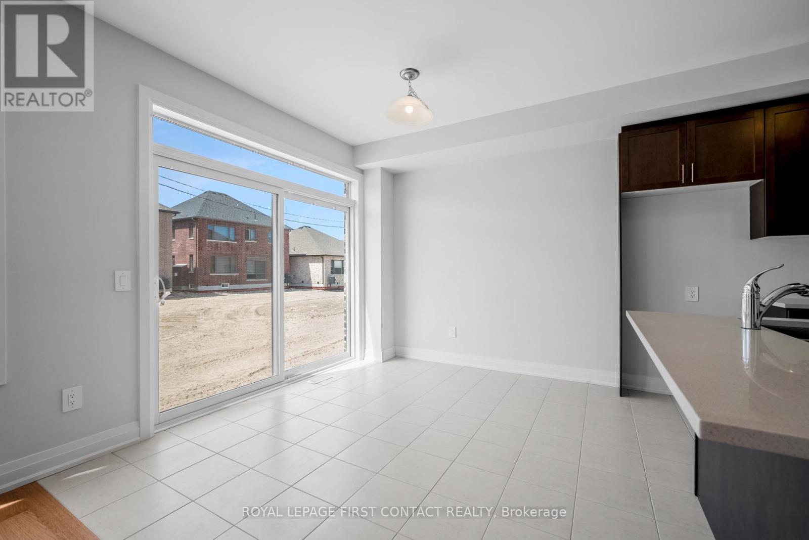 25 Corley Street, Kawartha Lakes (Lindsay), Ontario  K9V 6C2 - Photo 7 - X12023495