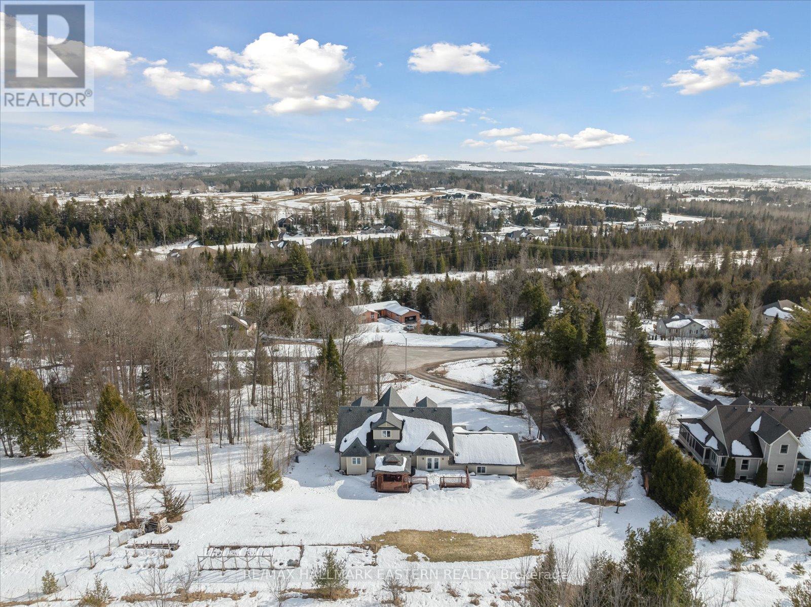 23 Woodland Trail, Kawartha Lakes (Manvers), Ontario  L0A 1A0 - Photo 40 - X12023768