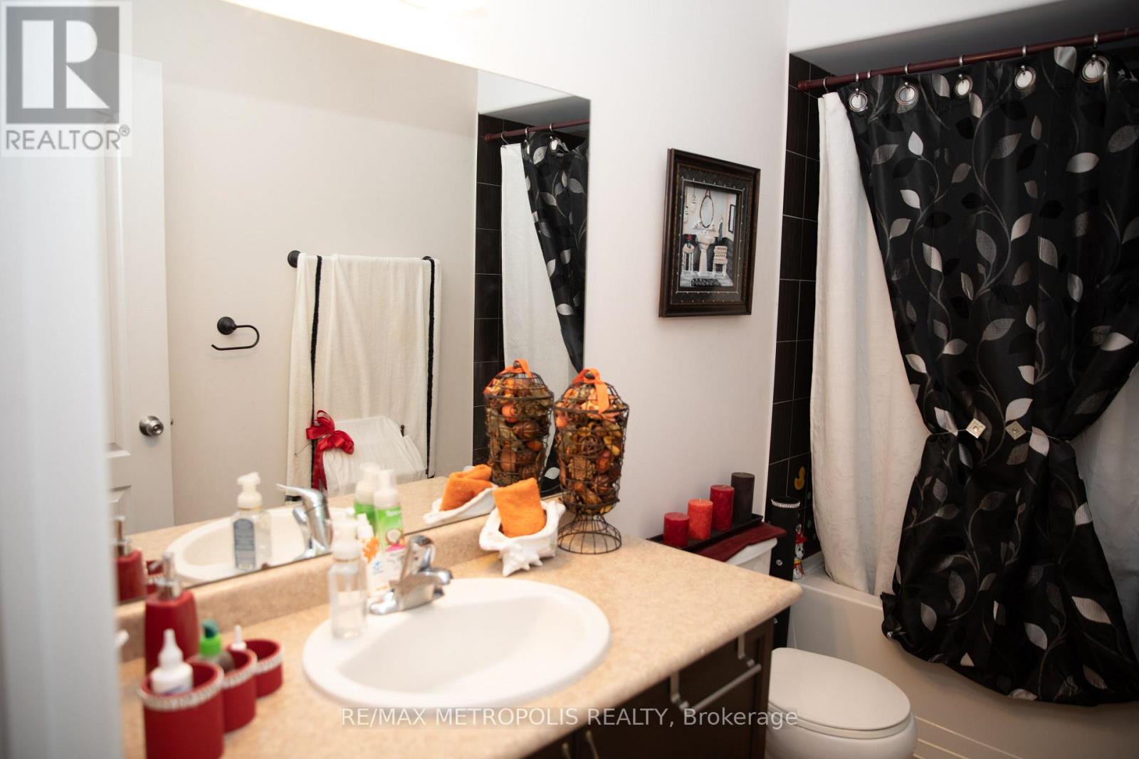 14 Lisbeth Crescent, Kawartha Lakes (Lindsay), Ontario  K9V 0B7 - Photo 13 - X12024813