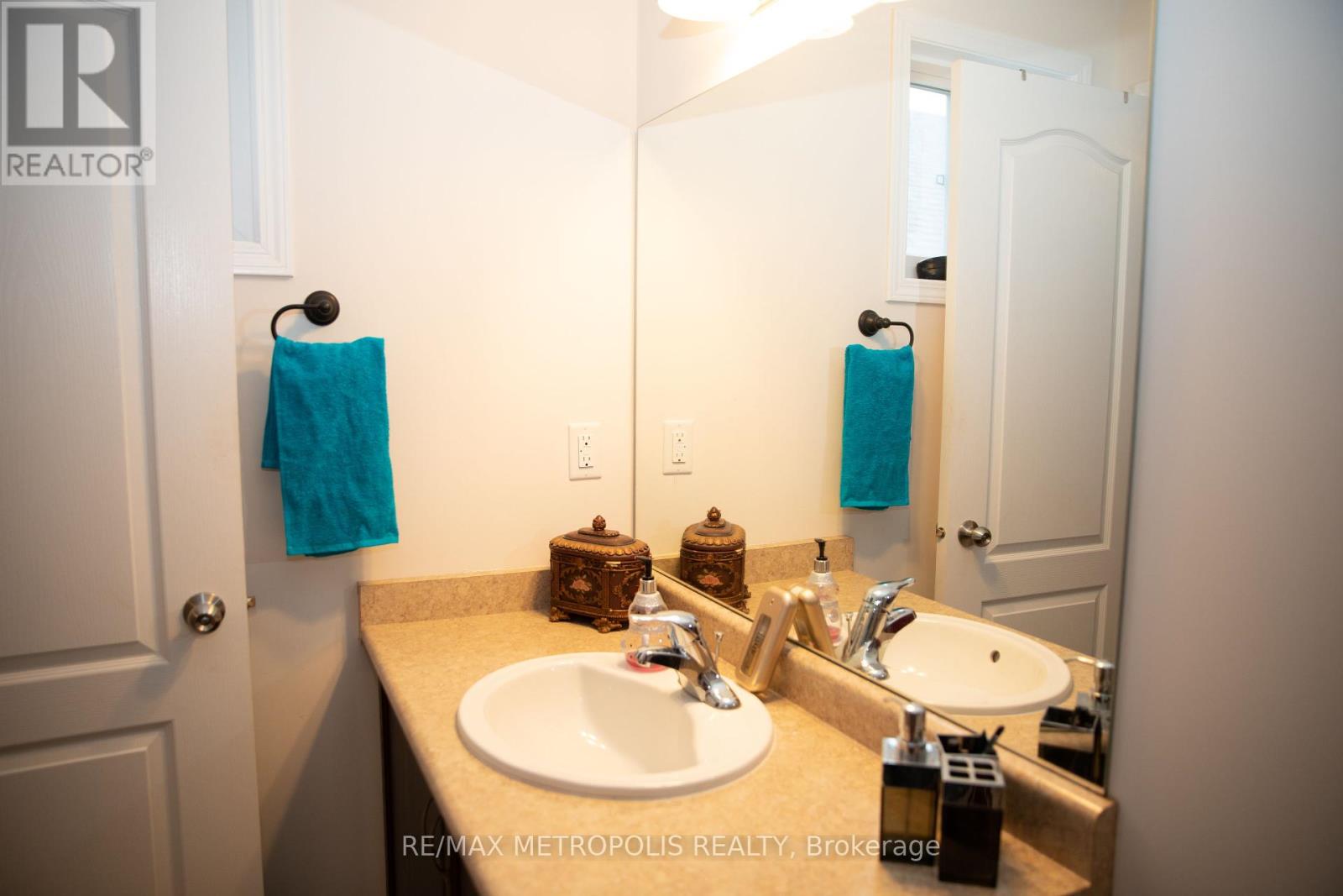 14 Lisbeth Crescent, Kawartha Lakes (Lindsay), Ontario  K9V 0B7 - Photo 16 - X12024813