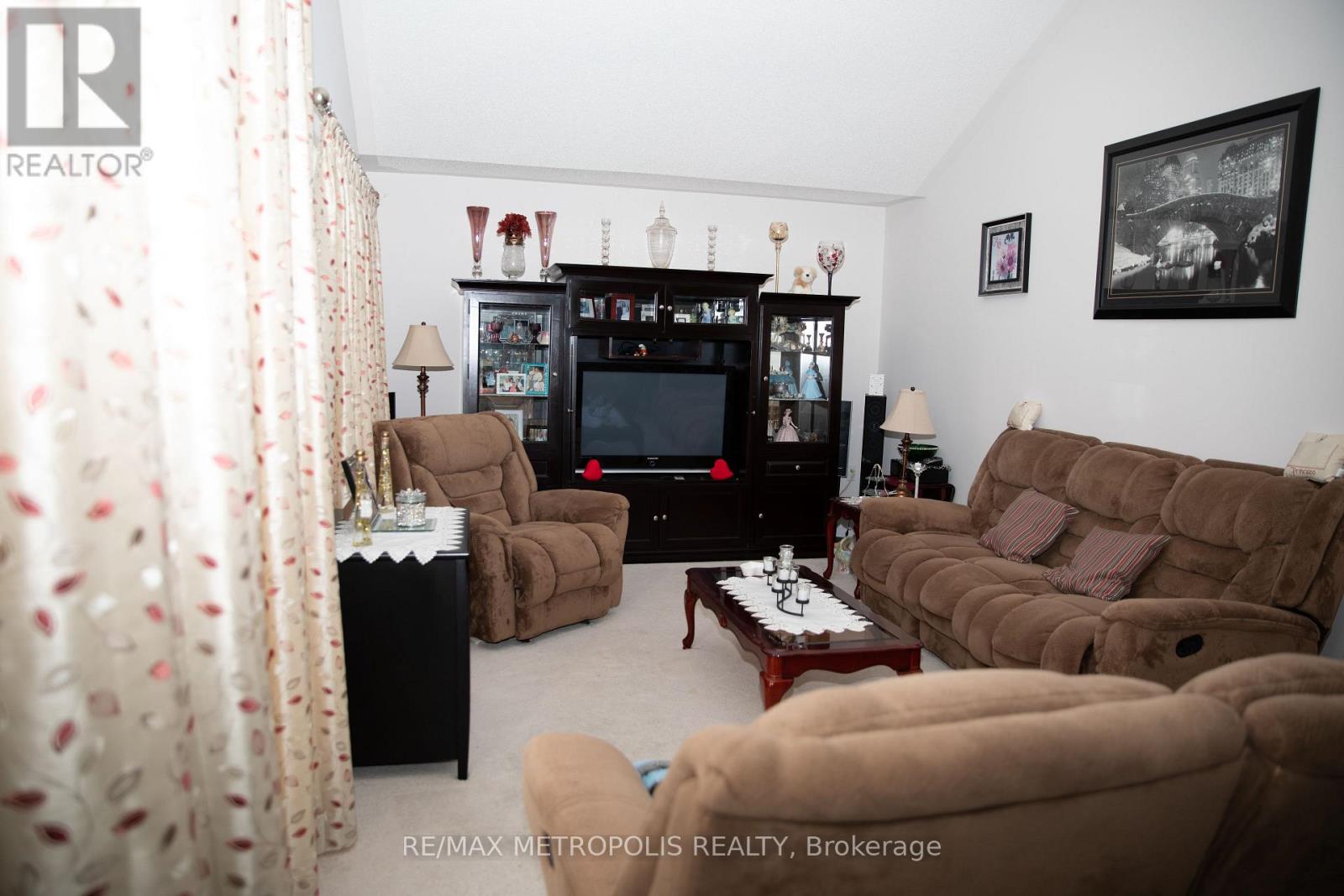 14 Lisbeth Crescent, Kawartha Lakes (Lindsay), Ontario  K9V 0B7 - Photo 24 - X12024813