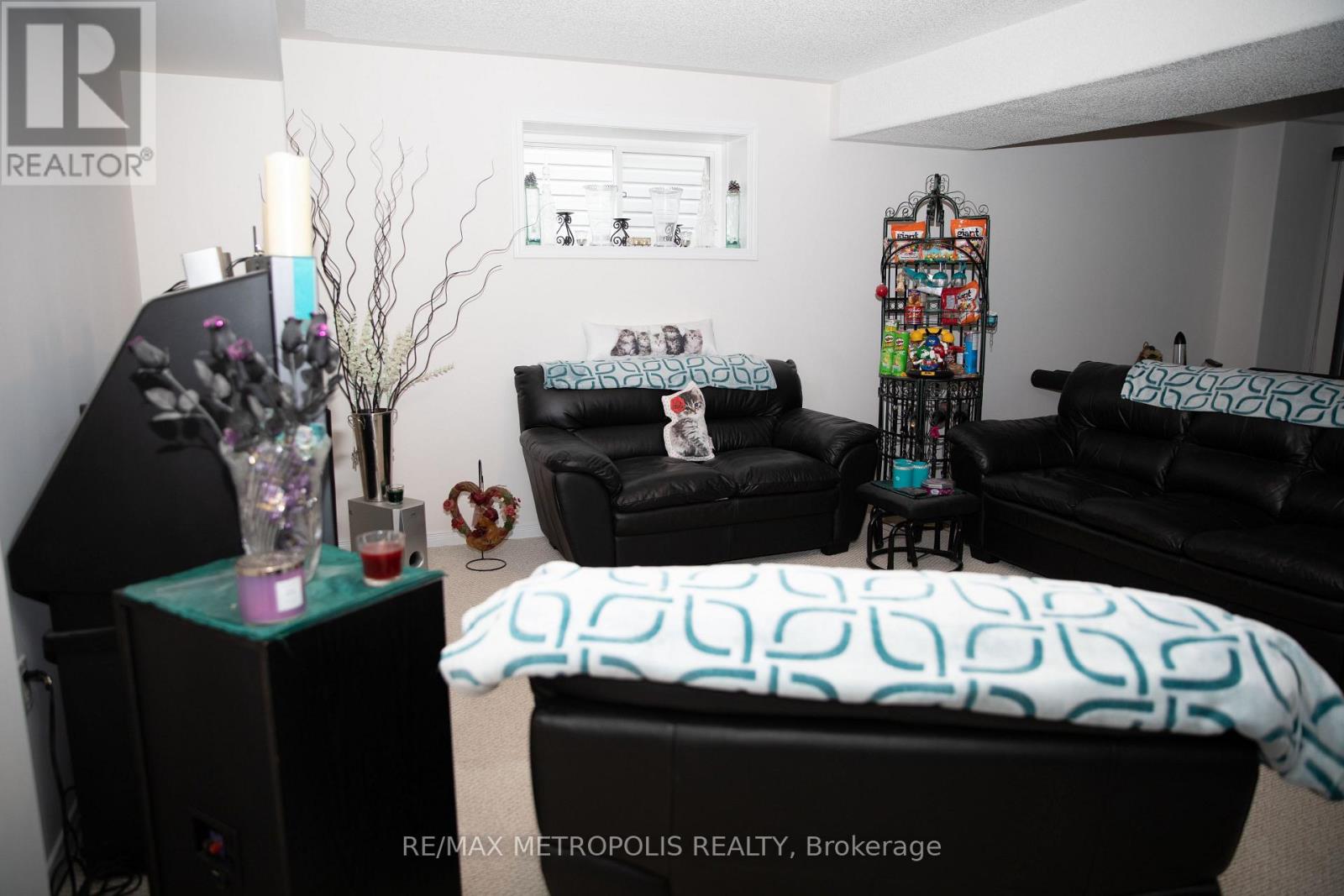 14 Lisbeth Crescent, Kawartha Lakes (Lindsay), Ontario  K9V 0B7 - Photo 32 - X12024813