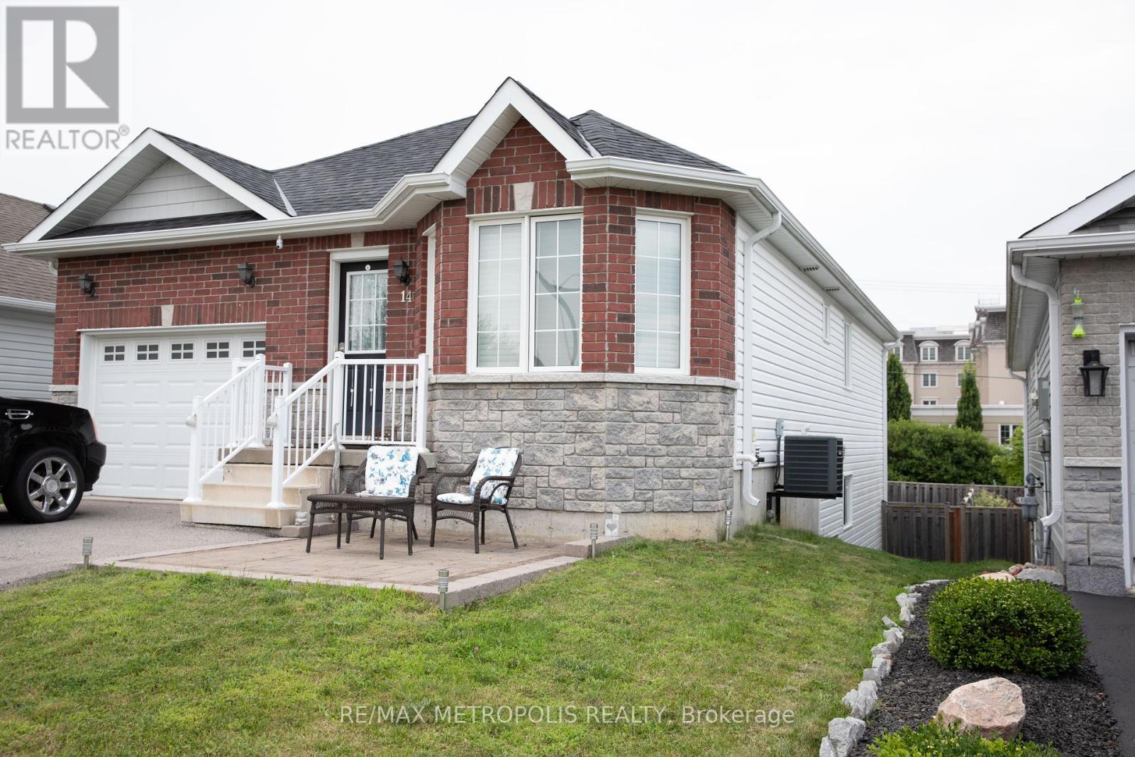 14 Lisbeth Crescent, Kawartha Lakes (Lindsay), Ontario  K9V 0B7 - Photo 5 - X12024813