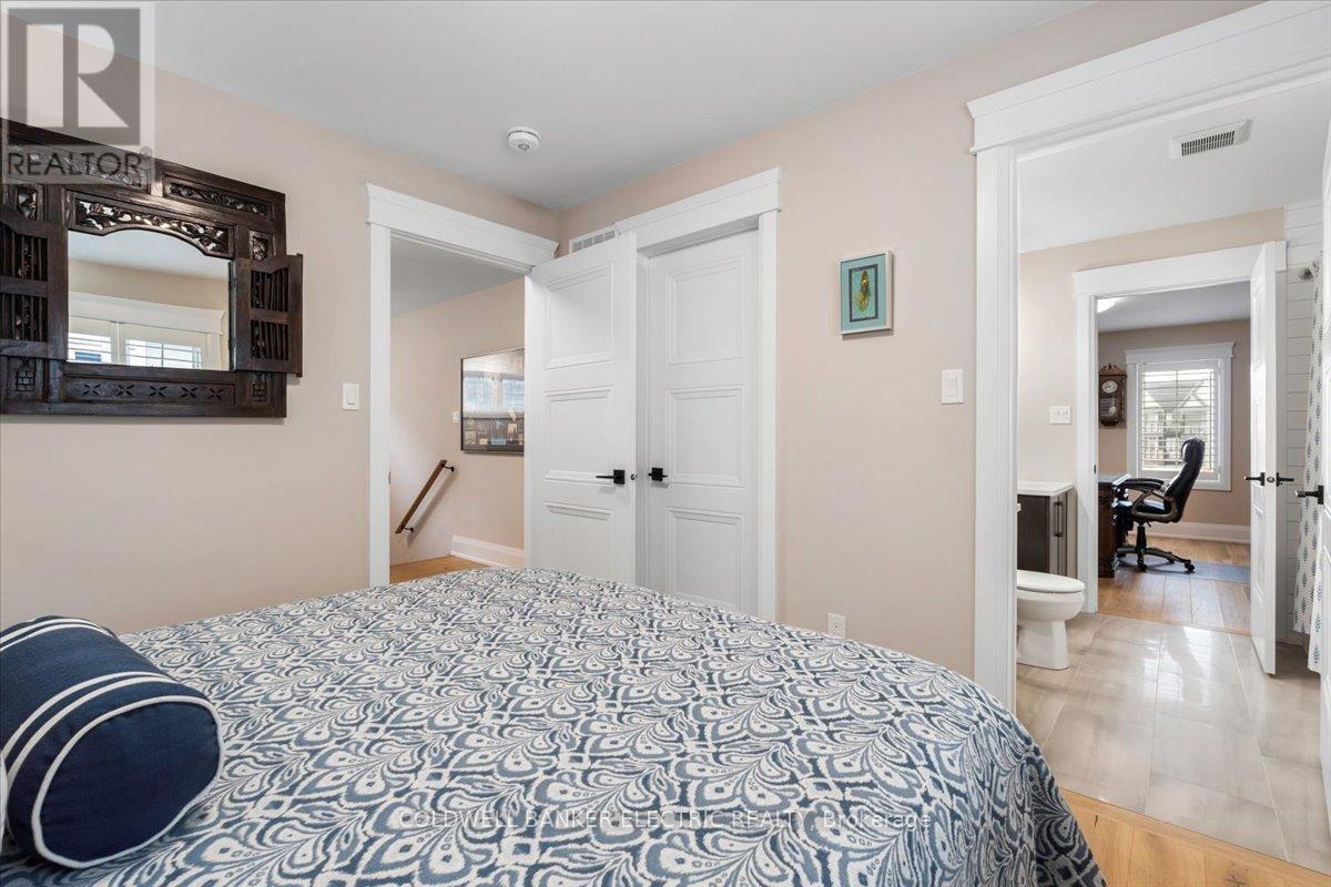 78 York Drive, Peterborough North (North), Ontario  K9K 0H7 - Photo 36 - X12025404