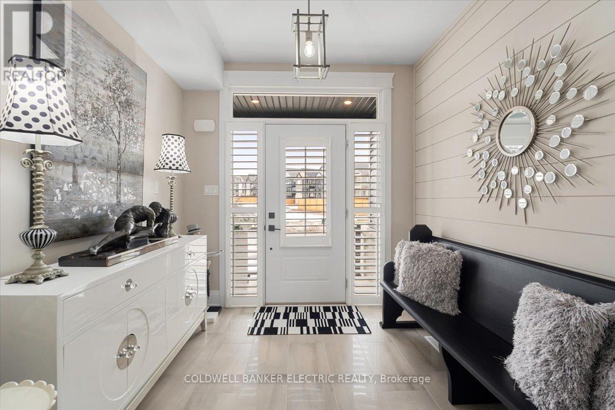 78 York Drive, Peterborough North (North), Ontario  K9K 0H7 - Photo 6 - X12025404